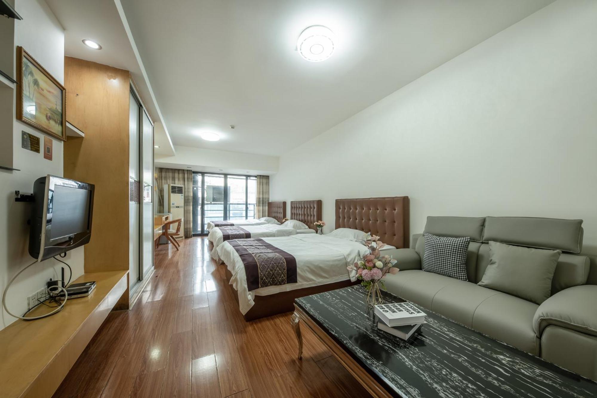 One-Bedroom Suite photo 2