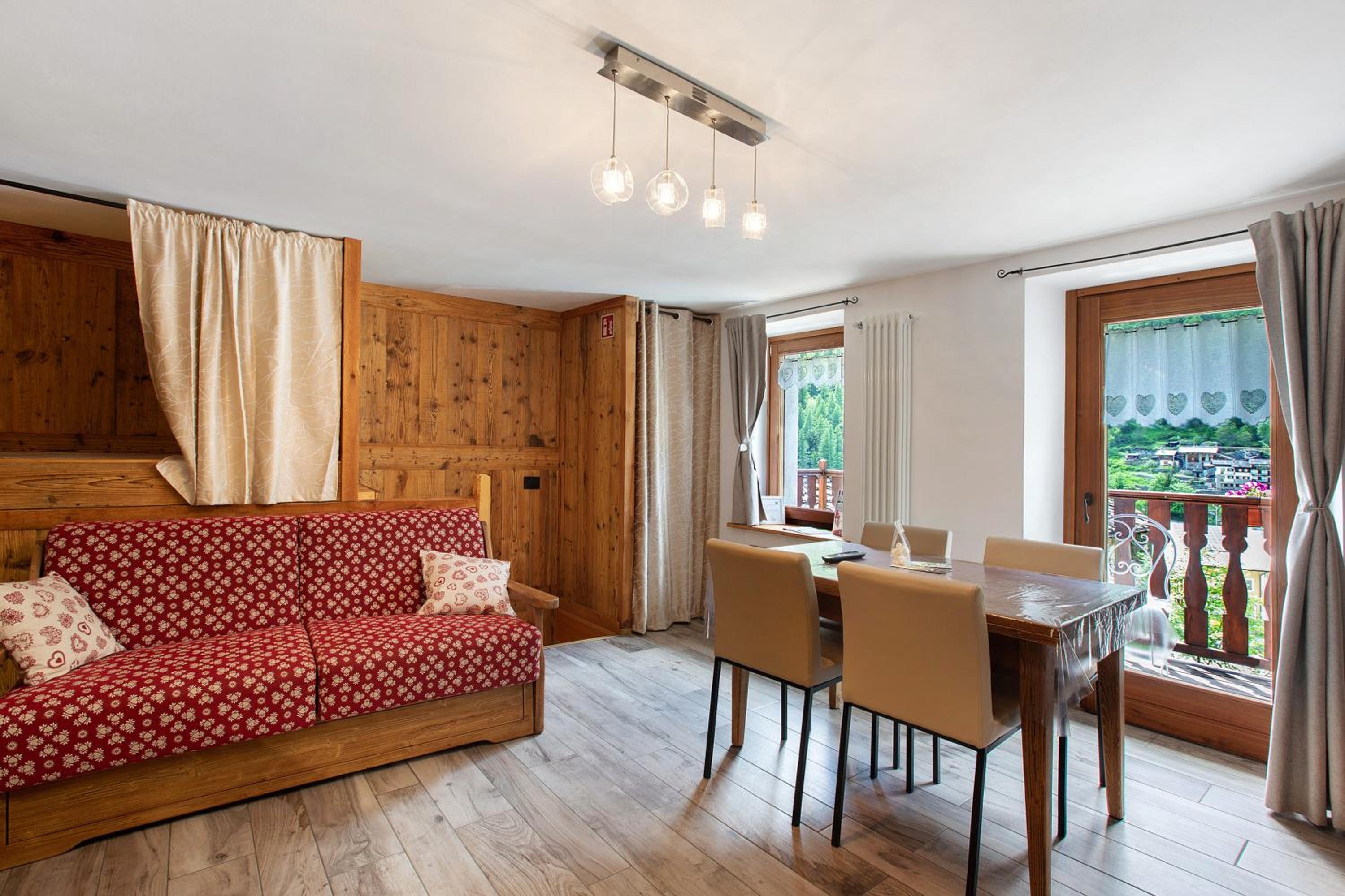 Superior One-Bedroom Apartment with Balcony