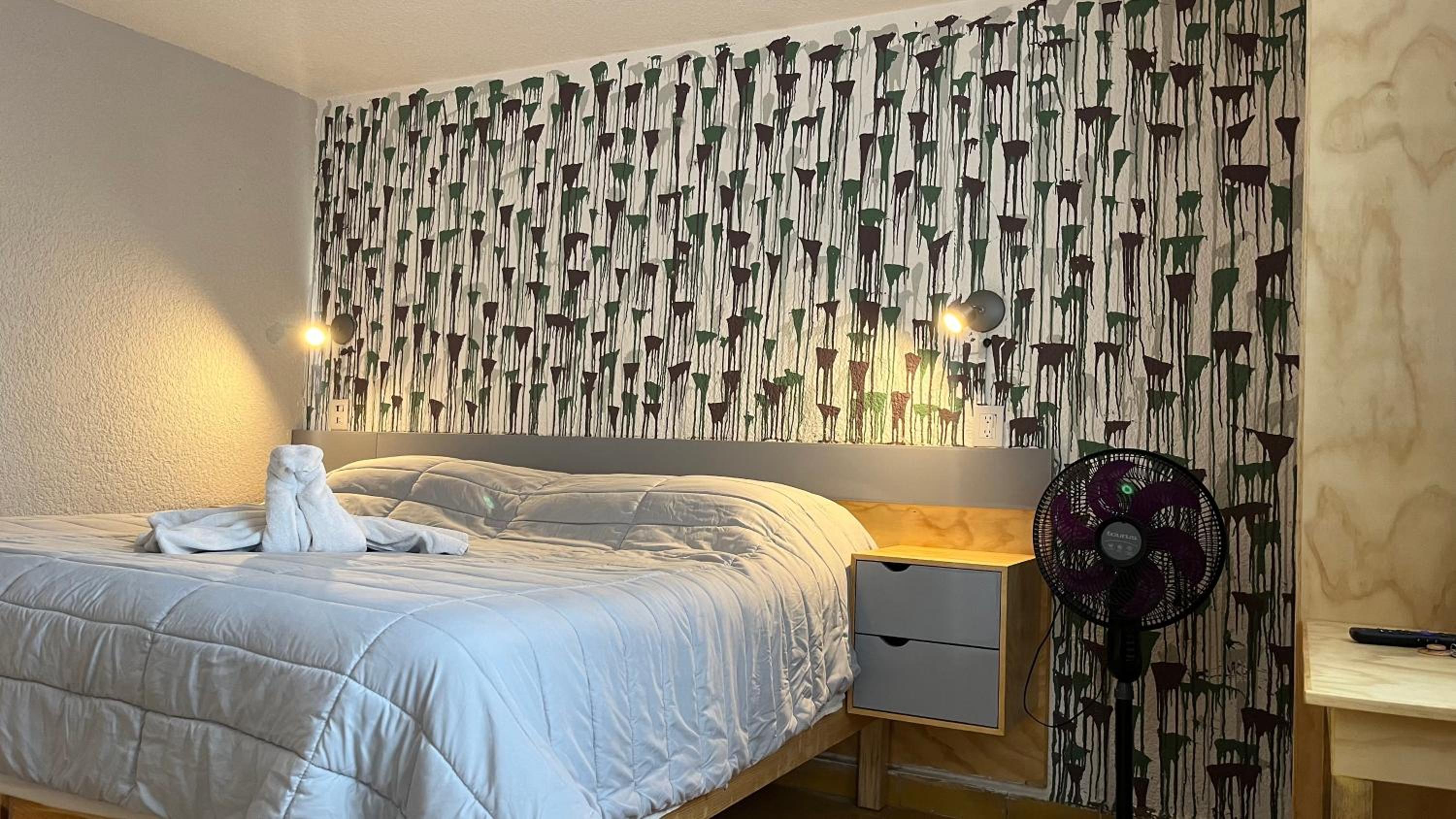 Deluxe King Room photo 1