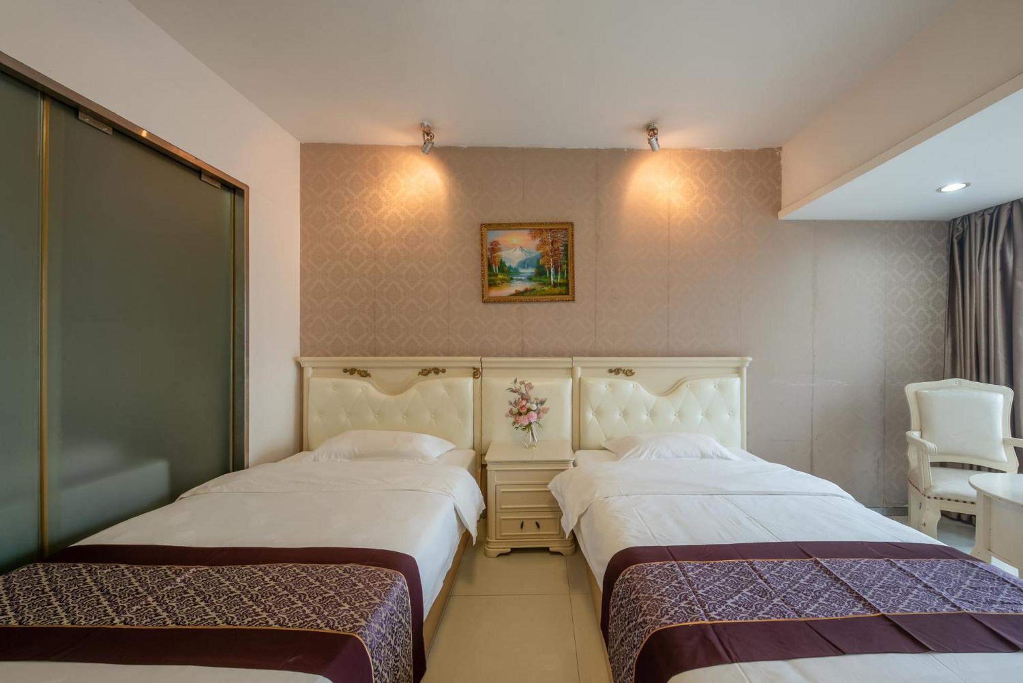 One-Bedroom Suite photo 2