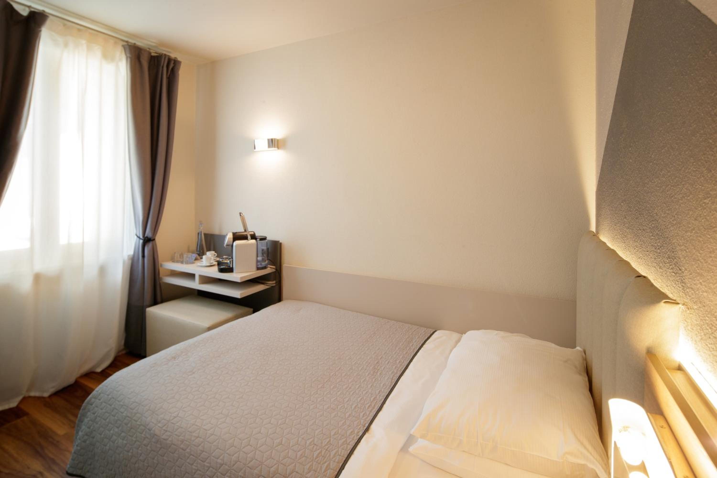 Budget Double Room photo 1