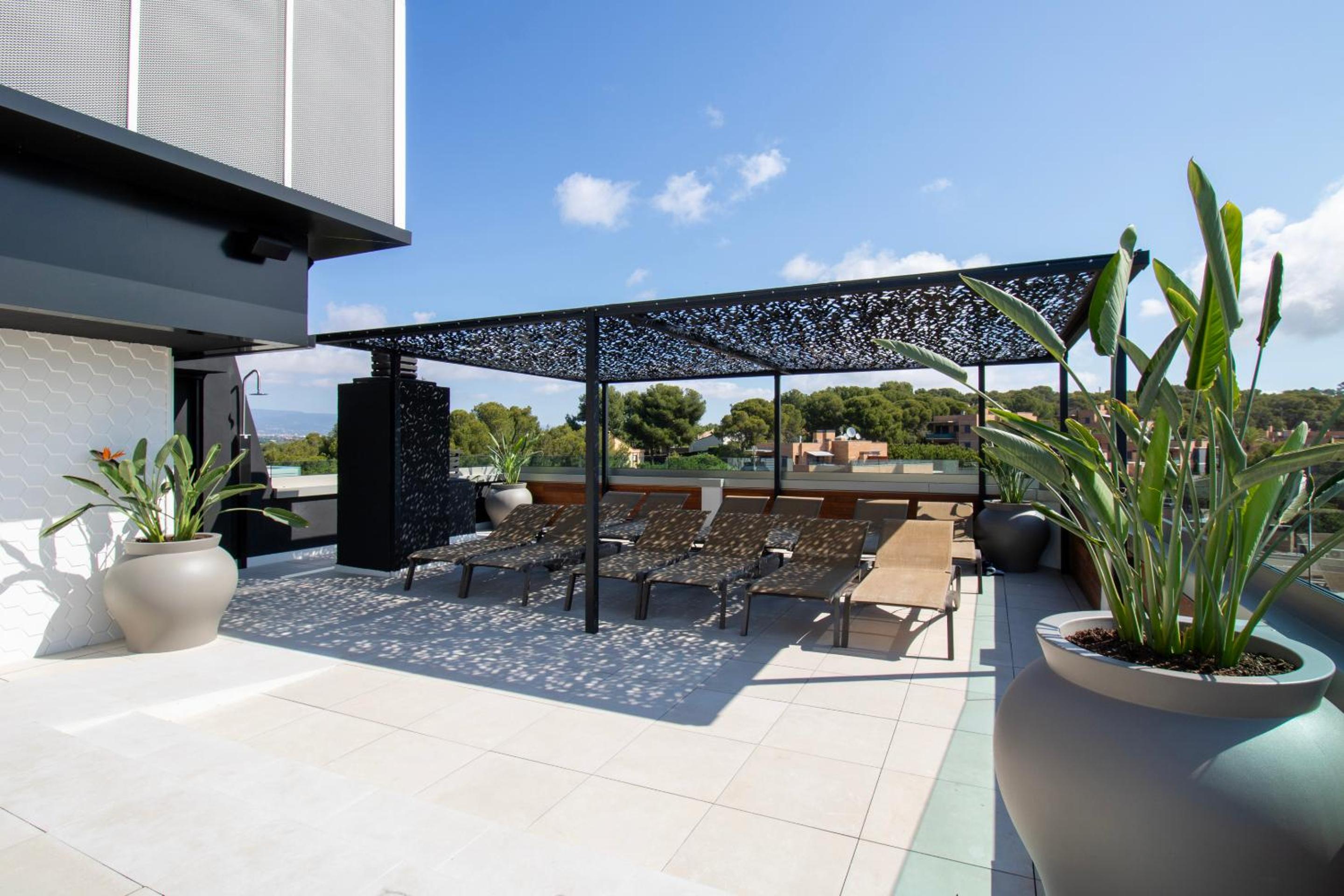 Privilege Rooftop Pool - Photo 14