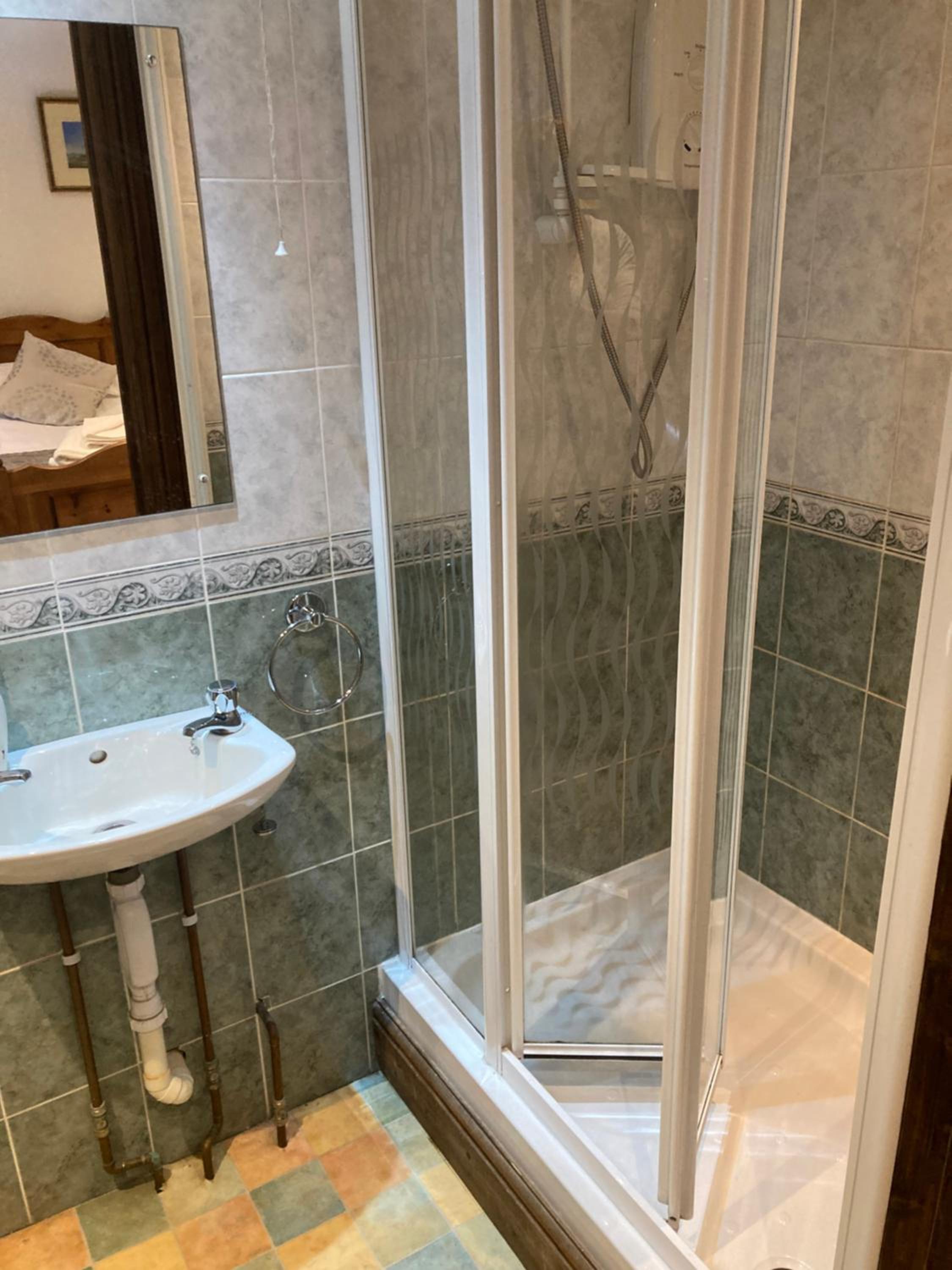 Standard Twin Room with Shower photo 2