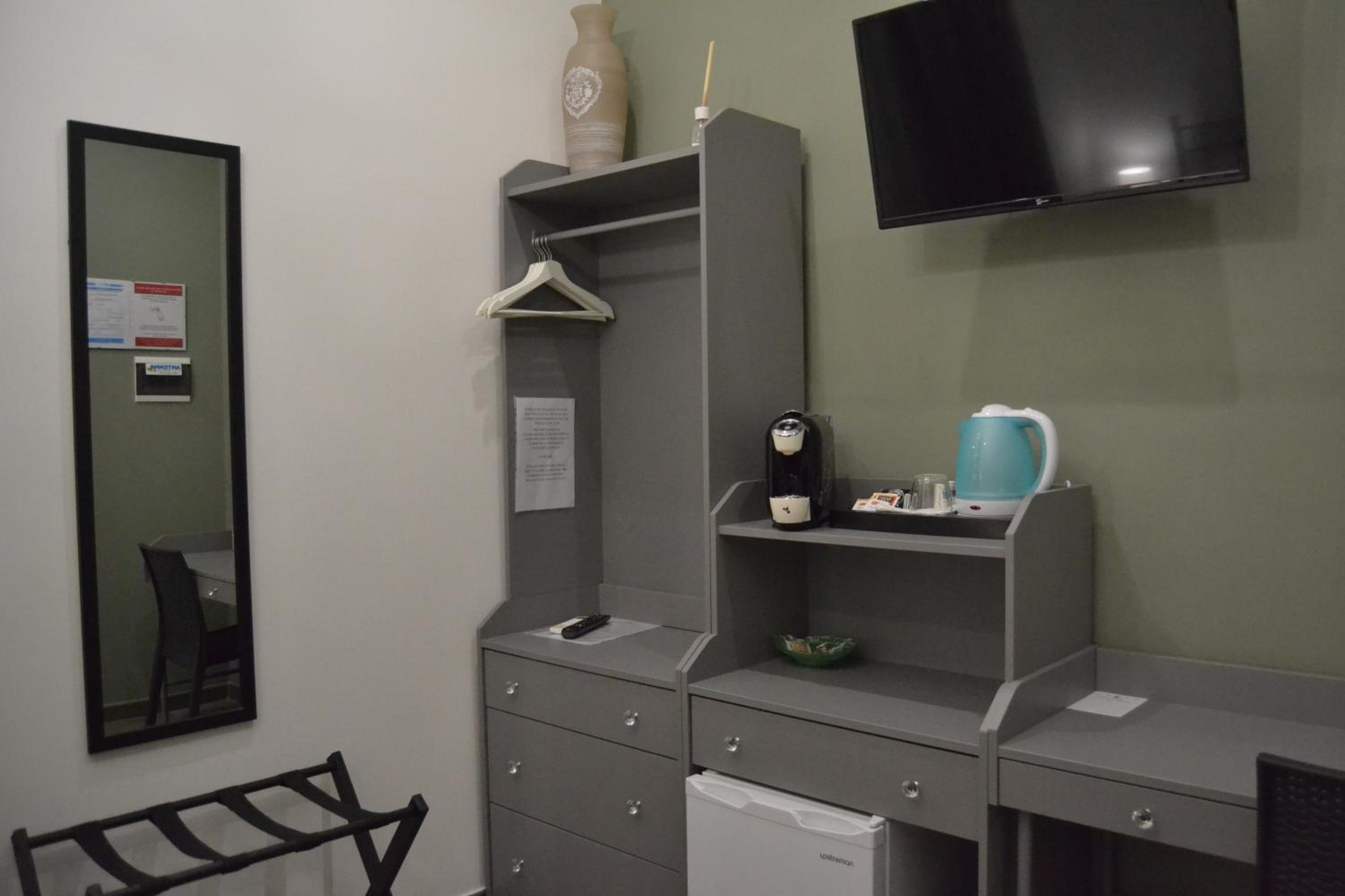 Standard King Room - Photo 1