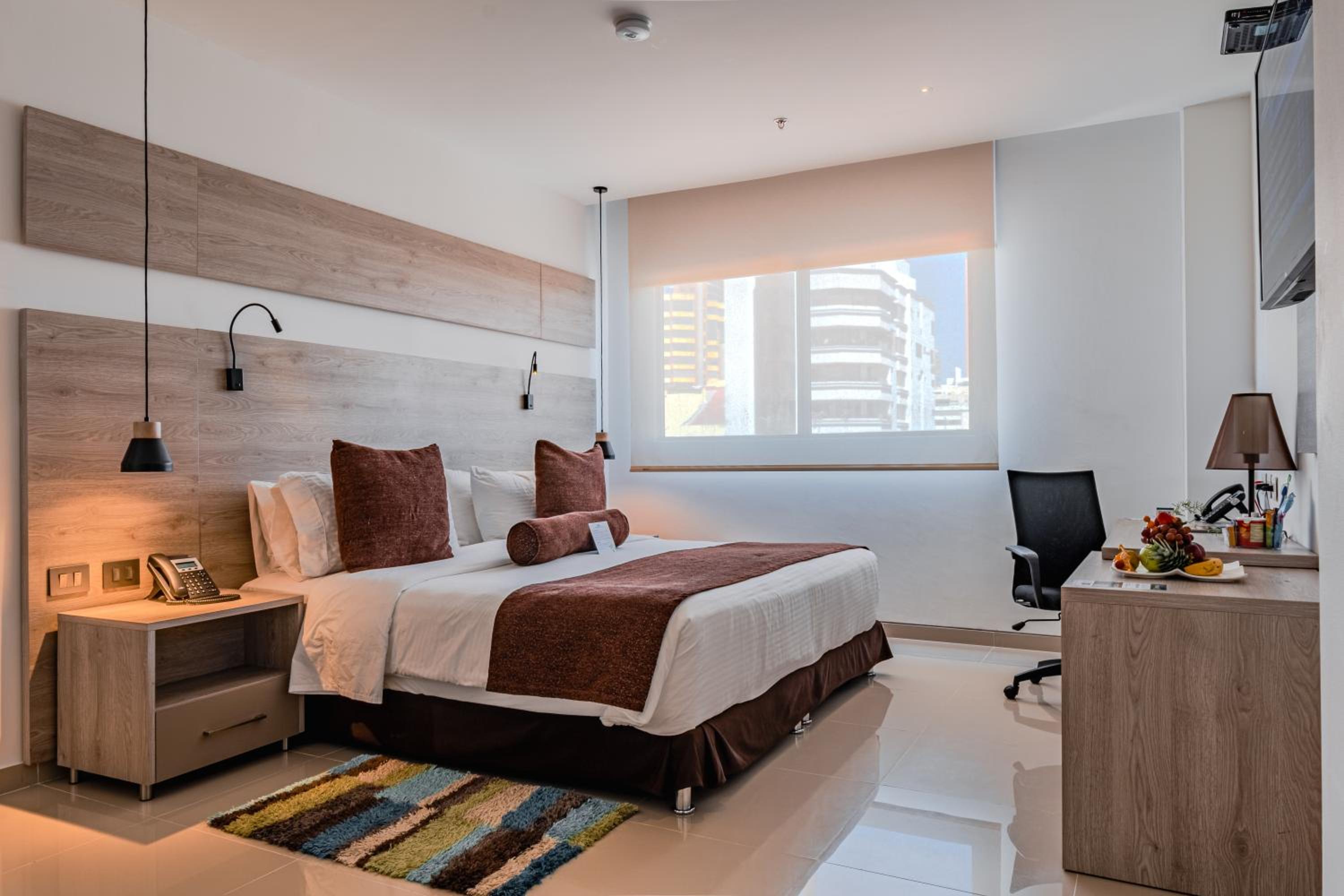 Deluxe Room - Photo 12