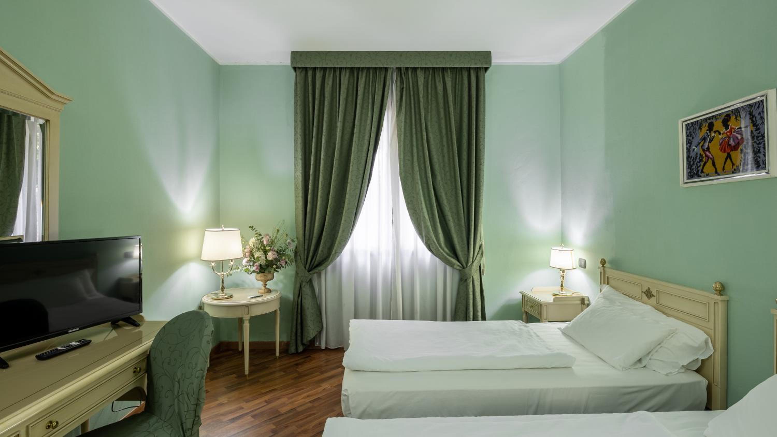 Deluxe Twin Room - Photo 6
