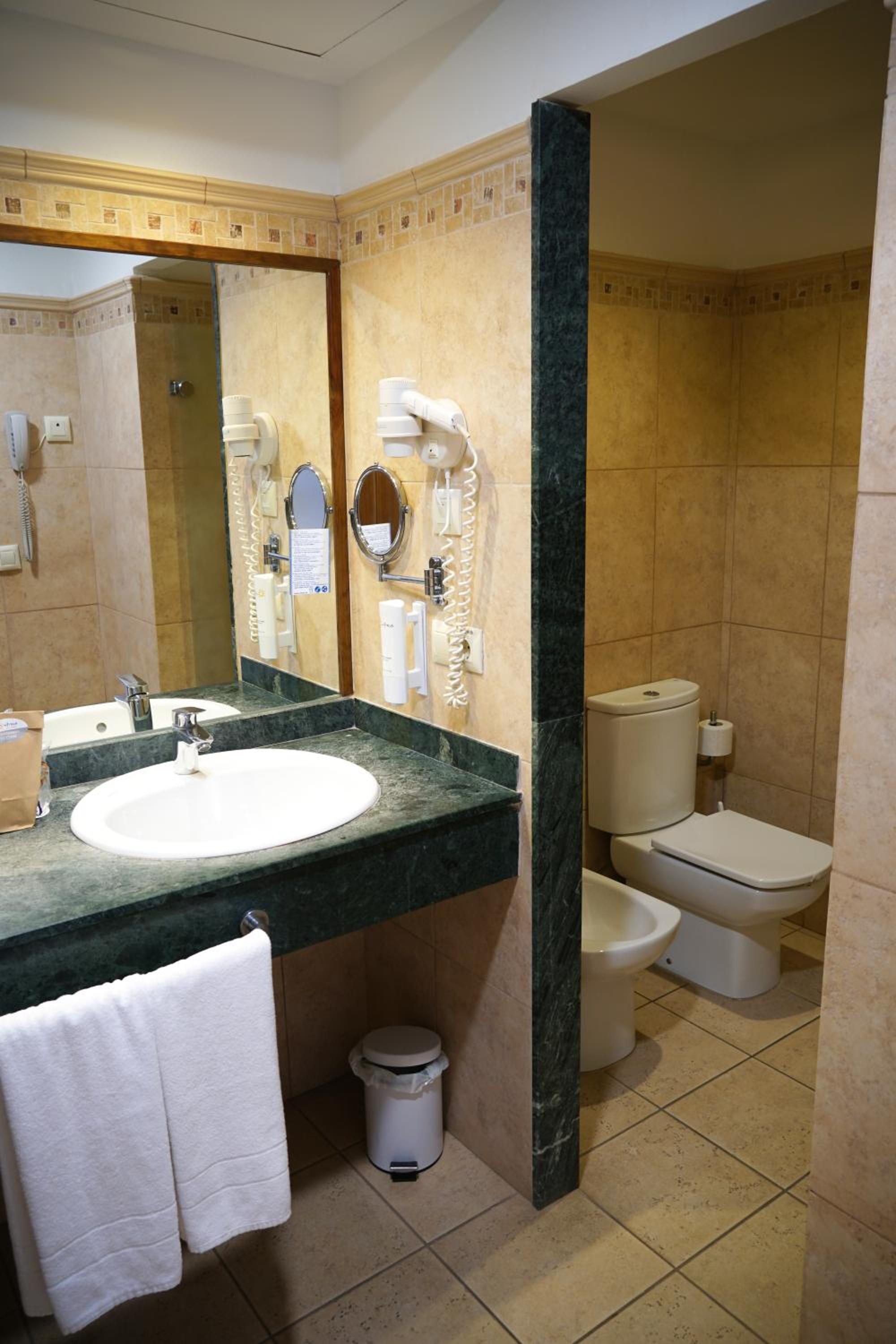 Suite (2 adultos) Suite (2 adultos)