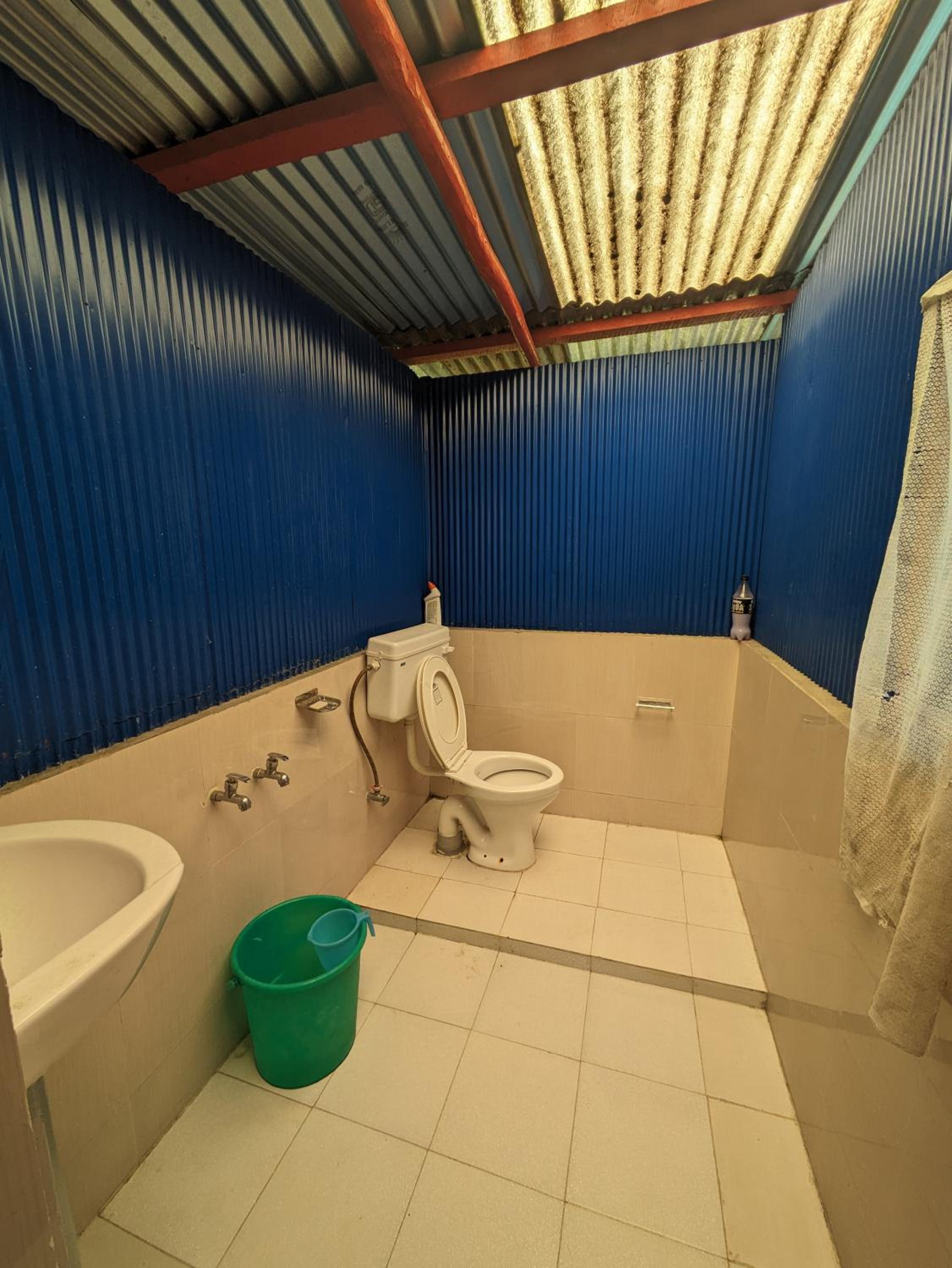 Single Room With Private Bathroom photo 3