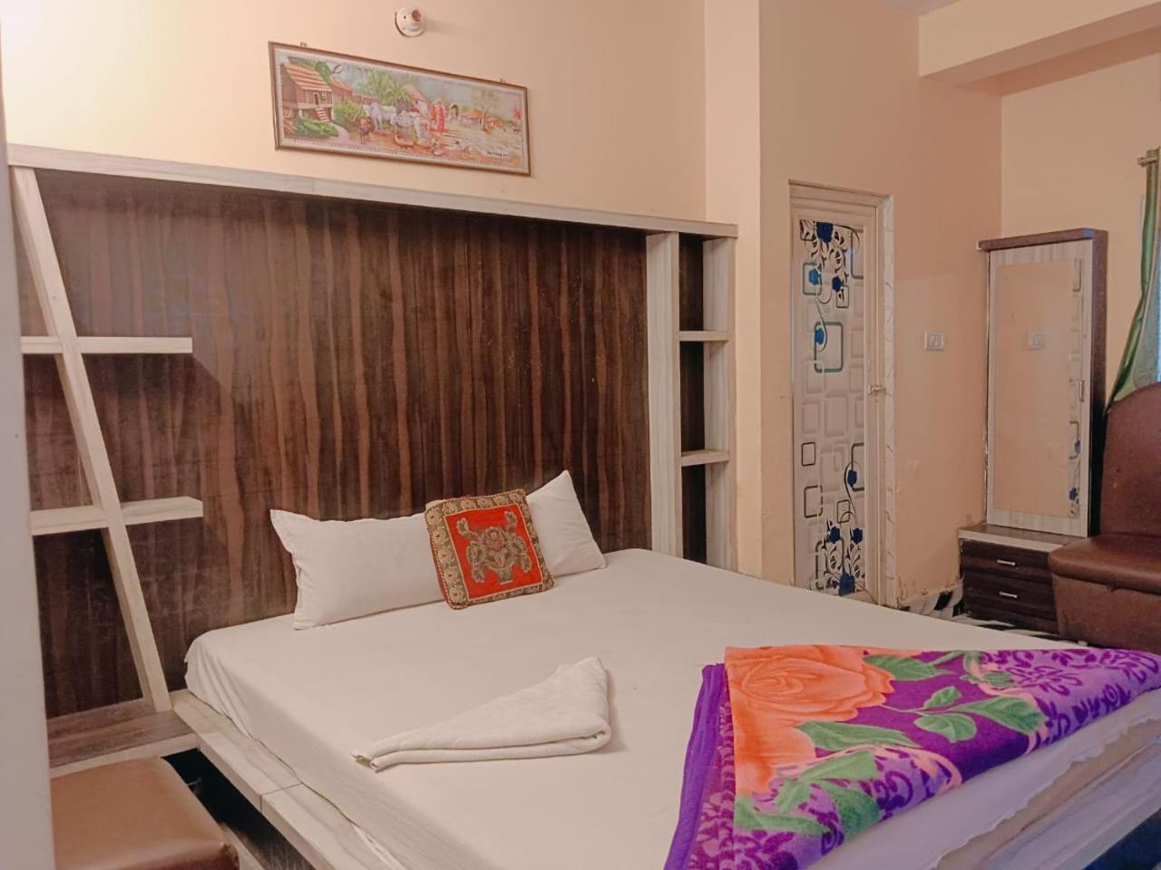 Double Room - Photo 6