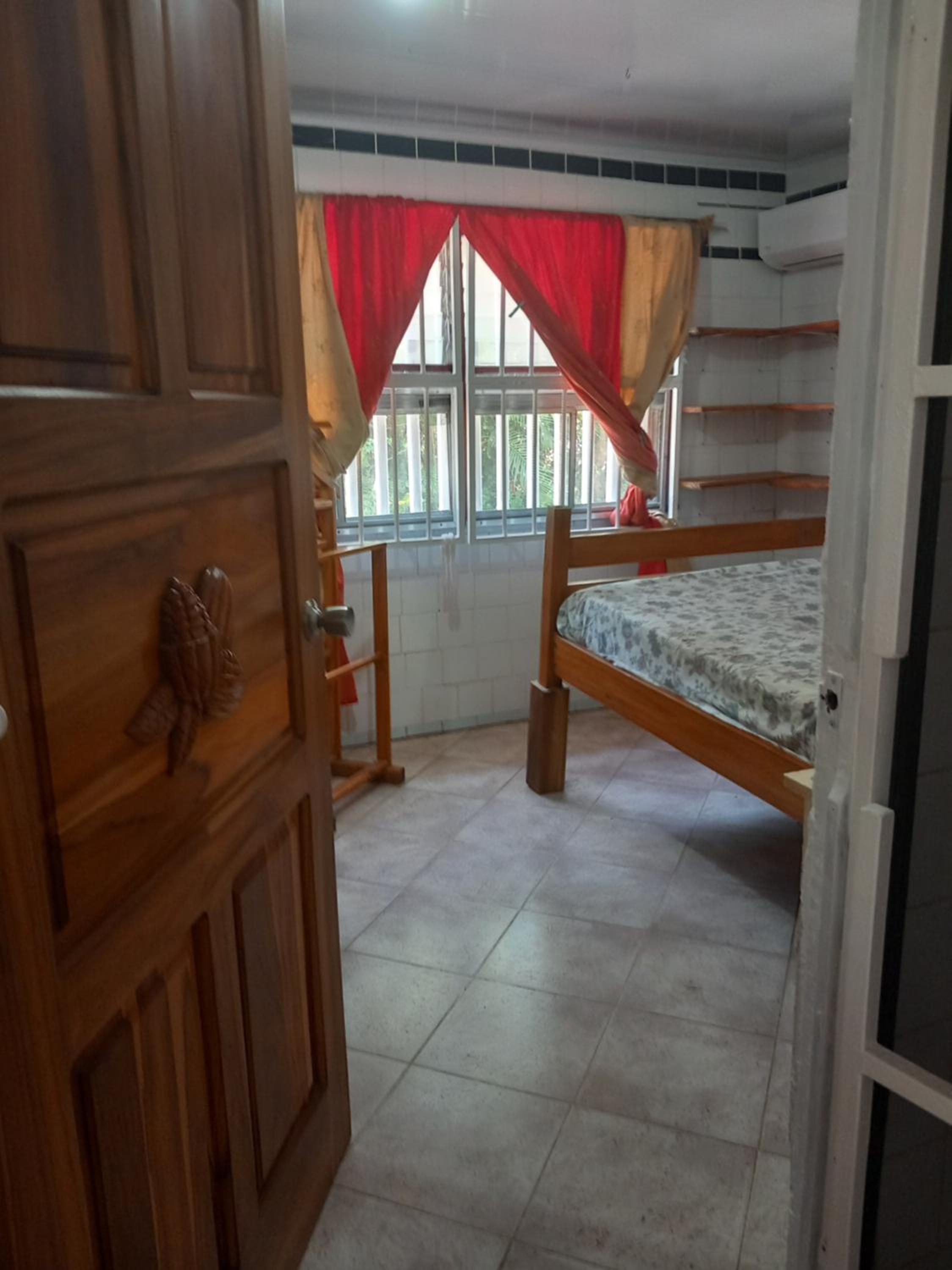 Three-Bedroom Vacation Home  photo 1