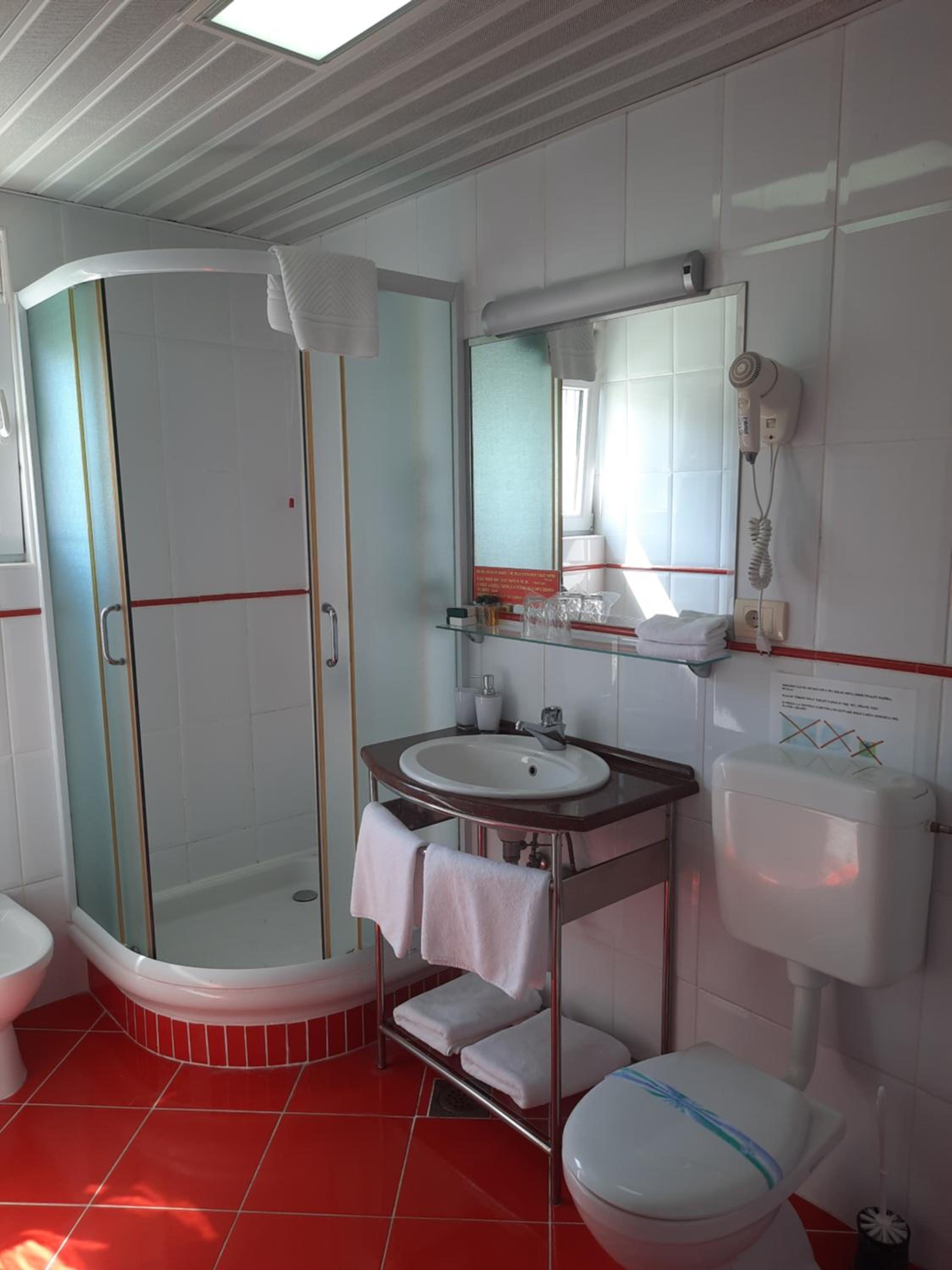 Standard Room with Balcony photo 3
