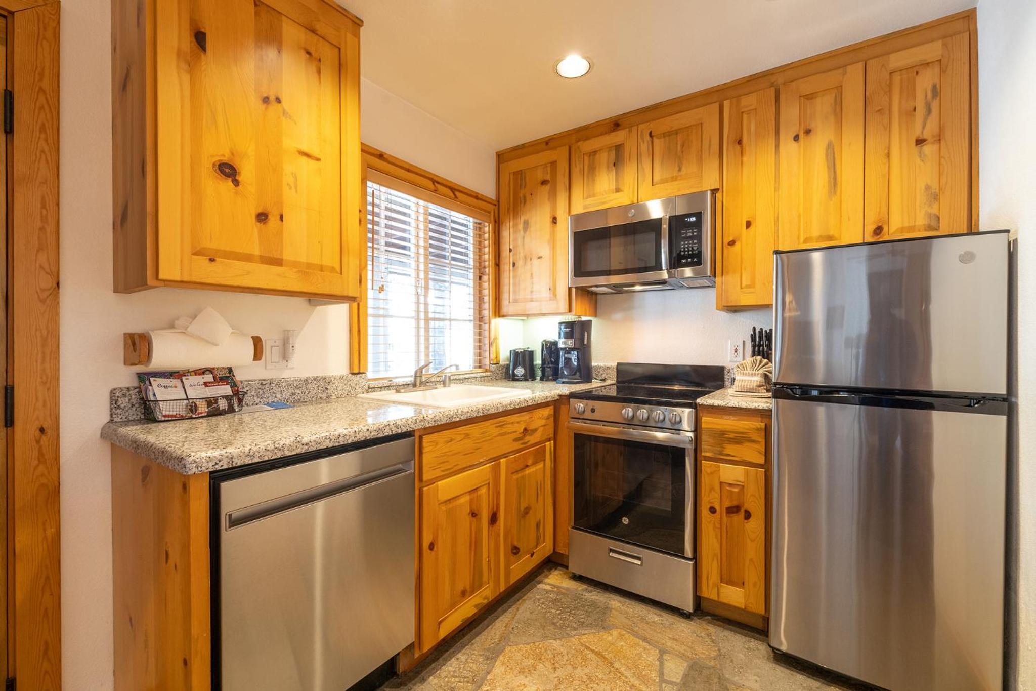 Studio Apartment - Photo 9