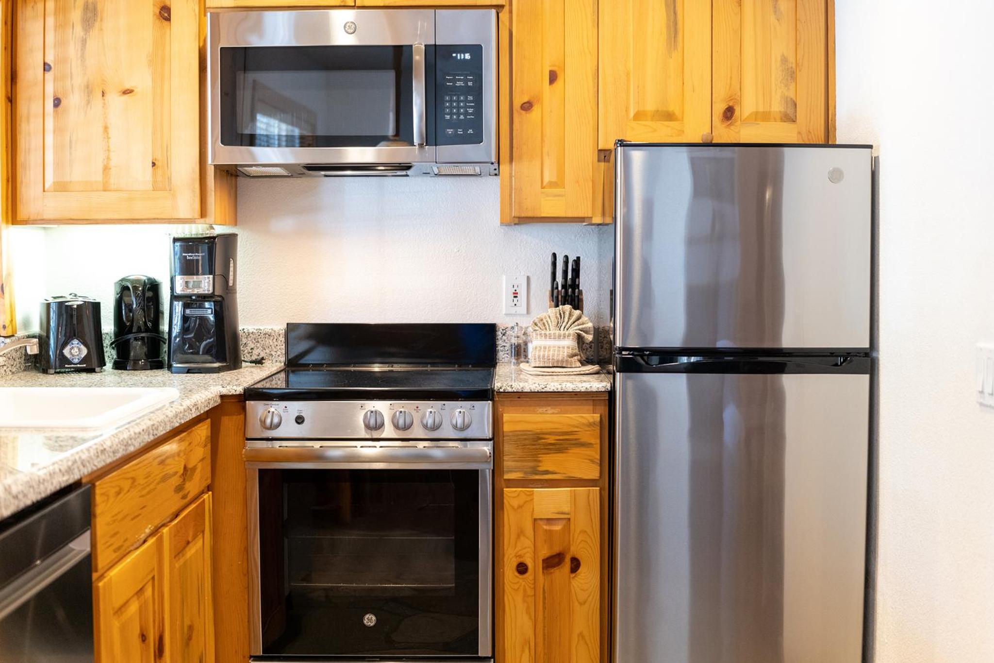 Studio Apartment - Photo 14