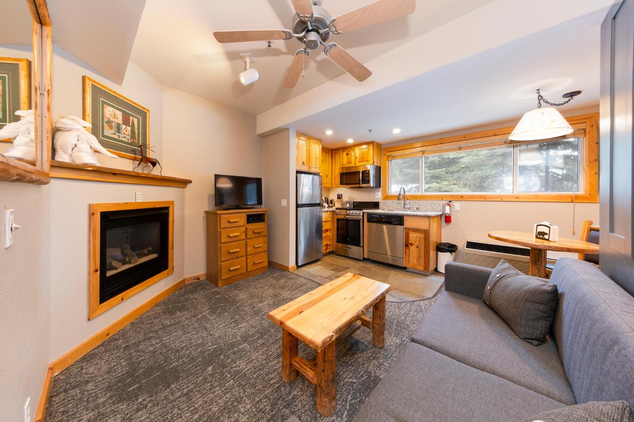 Studio Apartment - Photo 12