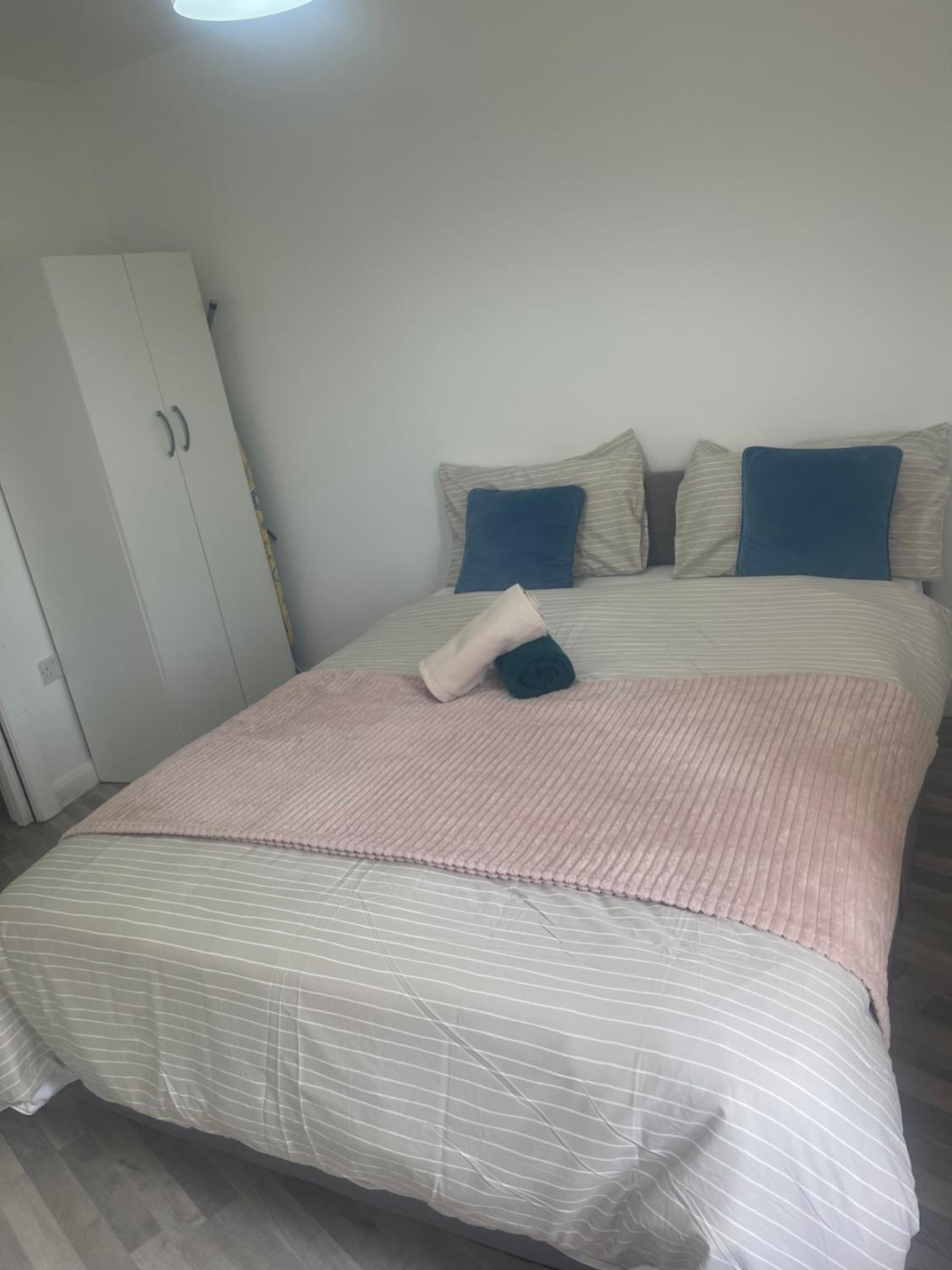 One-Bedroom Apartment photo 2