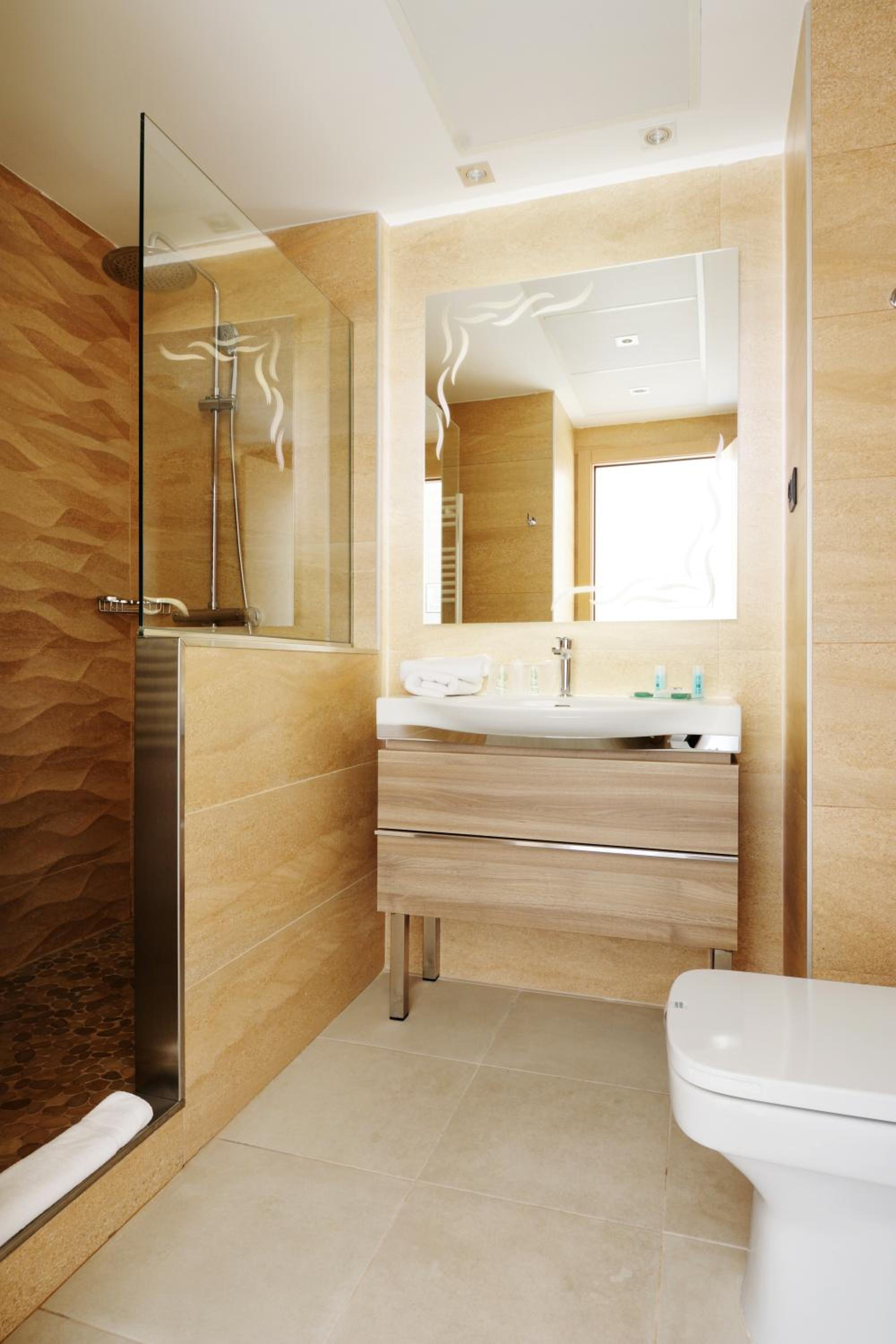 Double or Twin Room photo 3