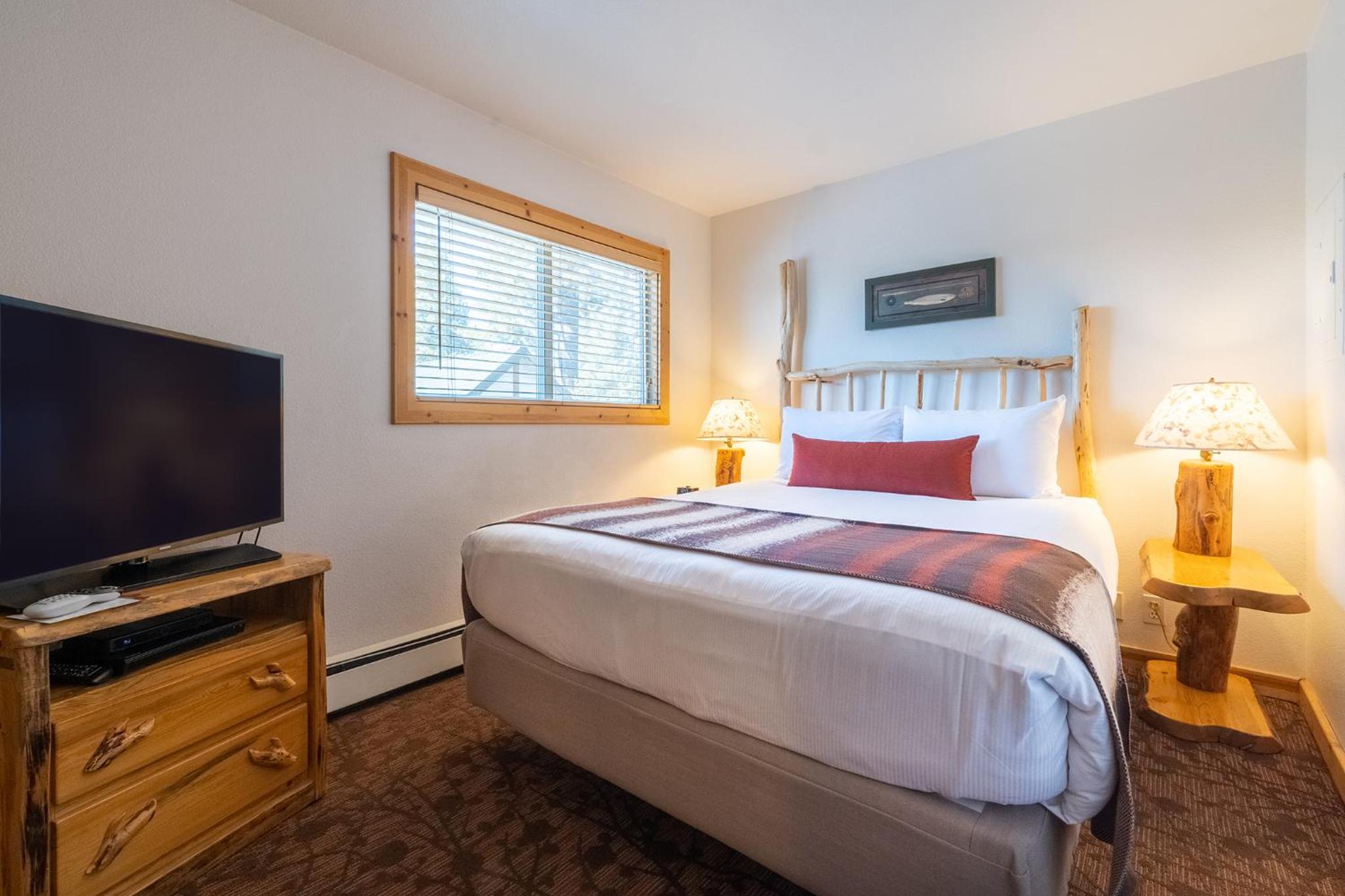 Two-Bedroom Apartment - Photo 3
