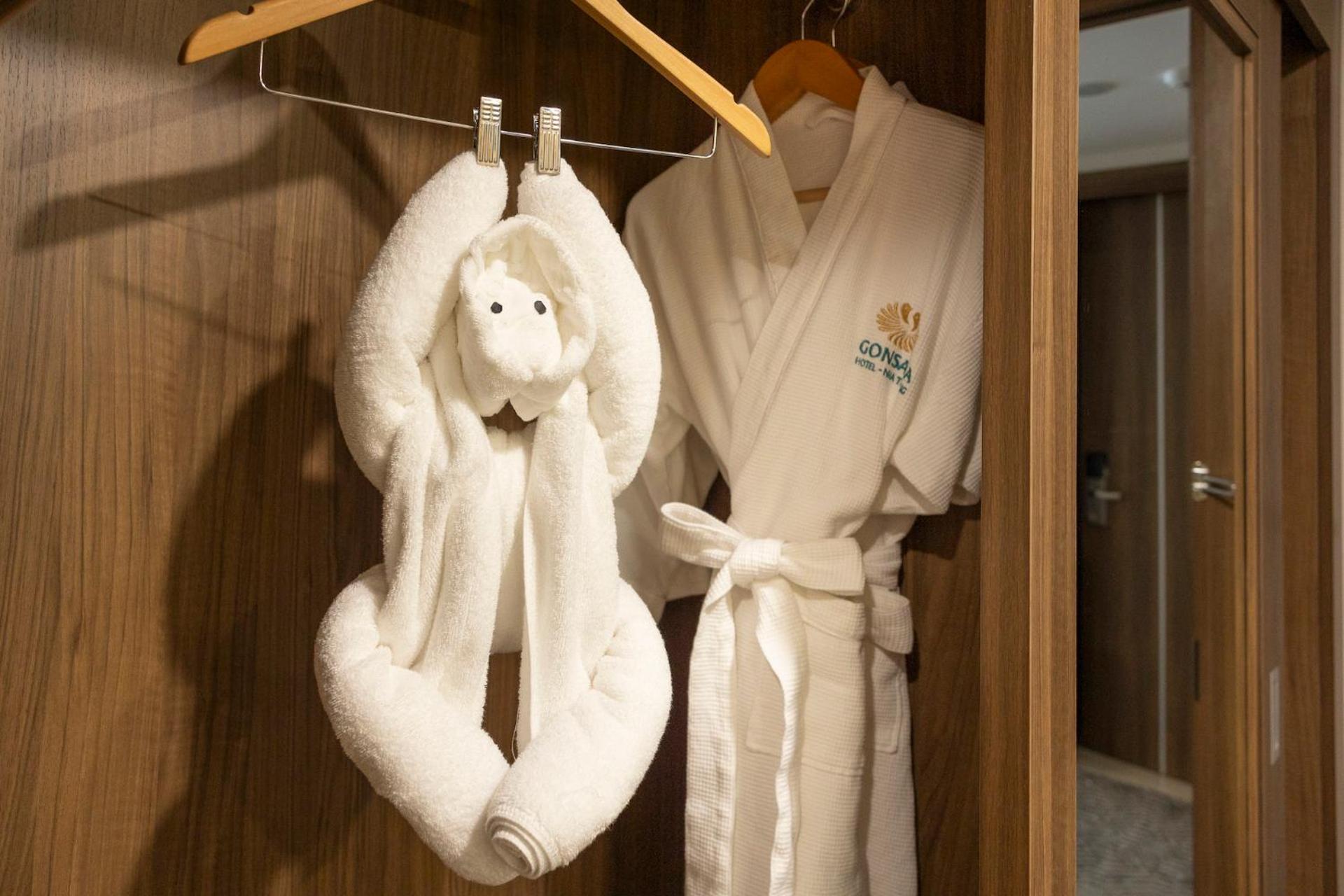 Deluxe Double Room with City View - Photo 3