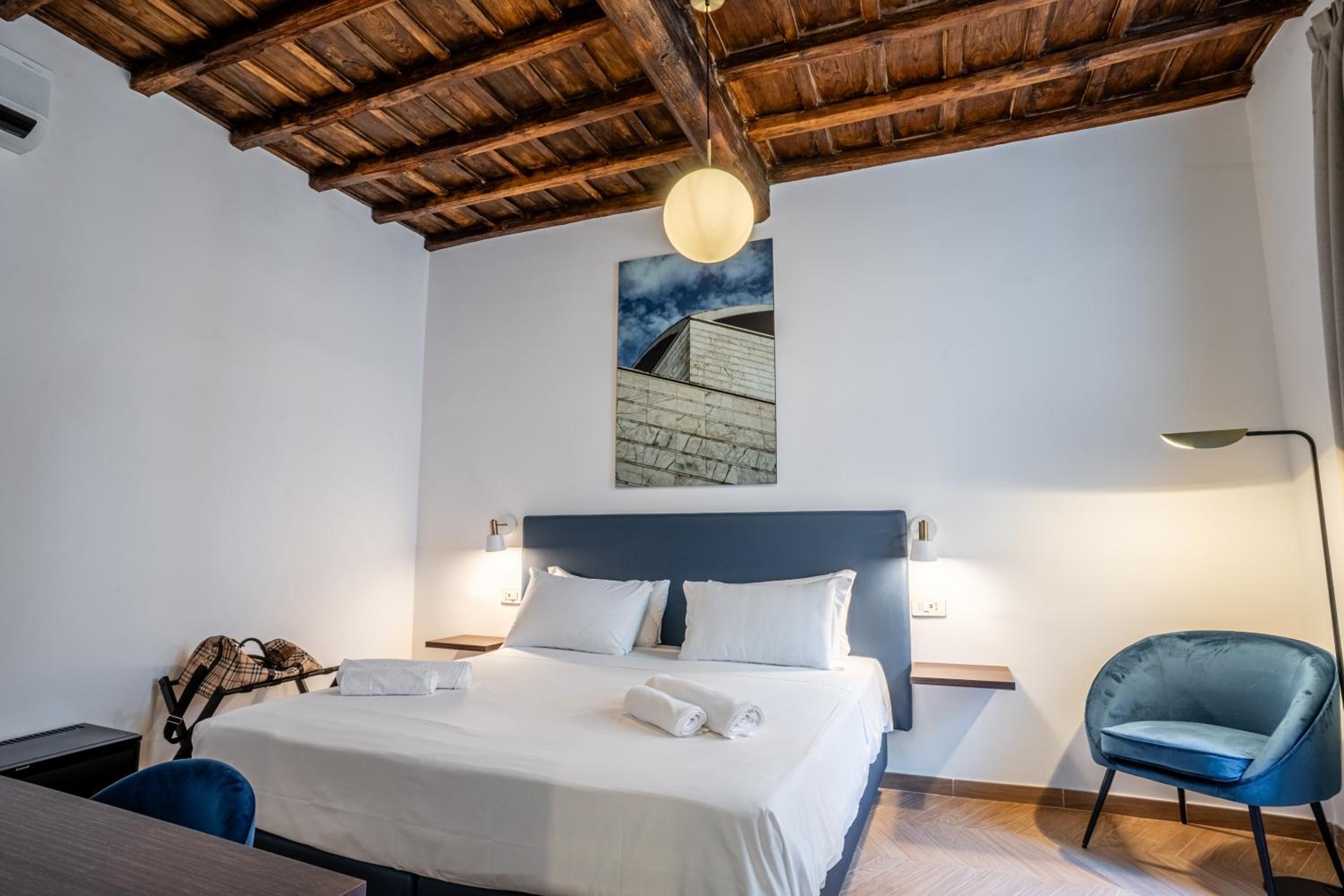 Double or Twin Room with City View photo 1