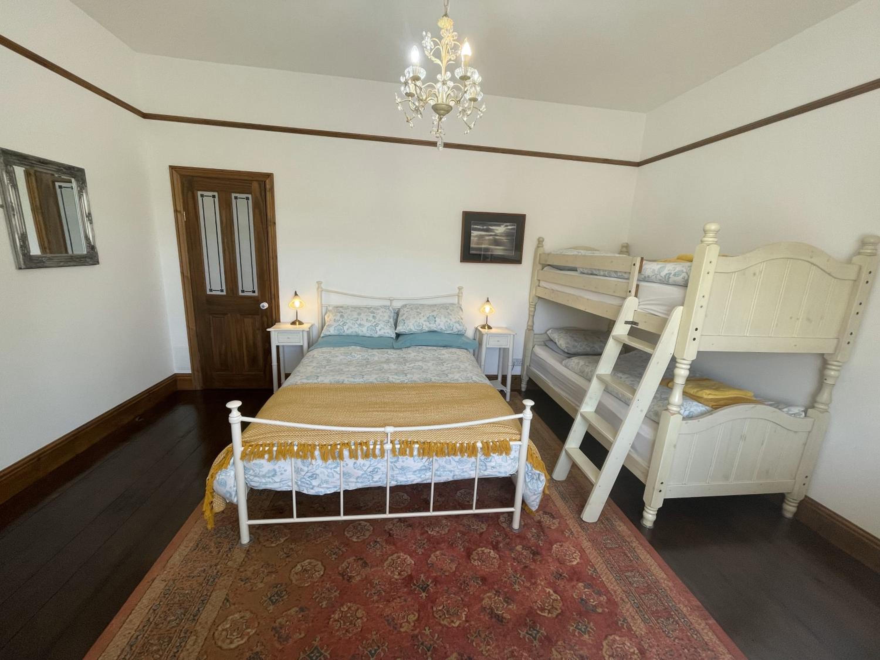 Family Double Room - Photo 1