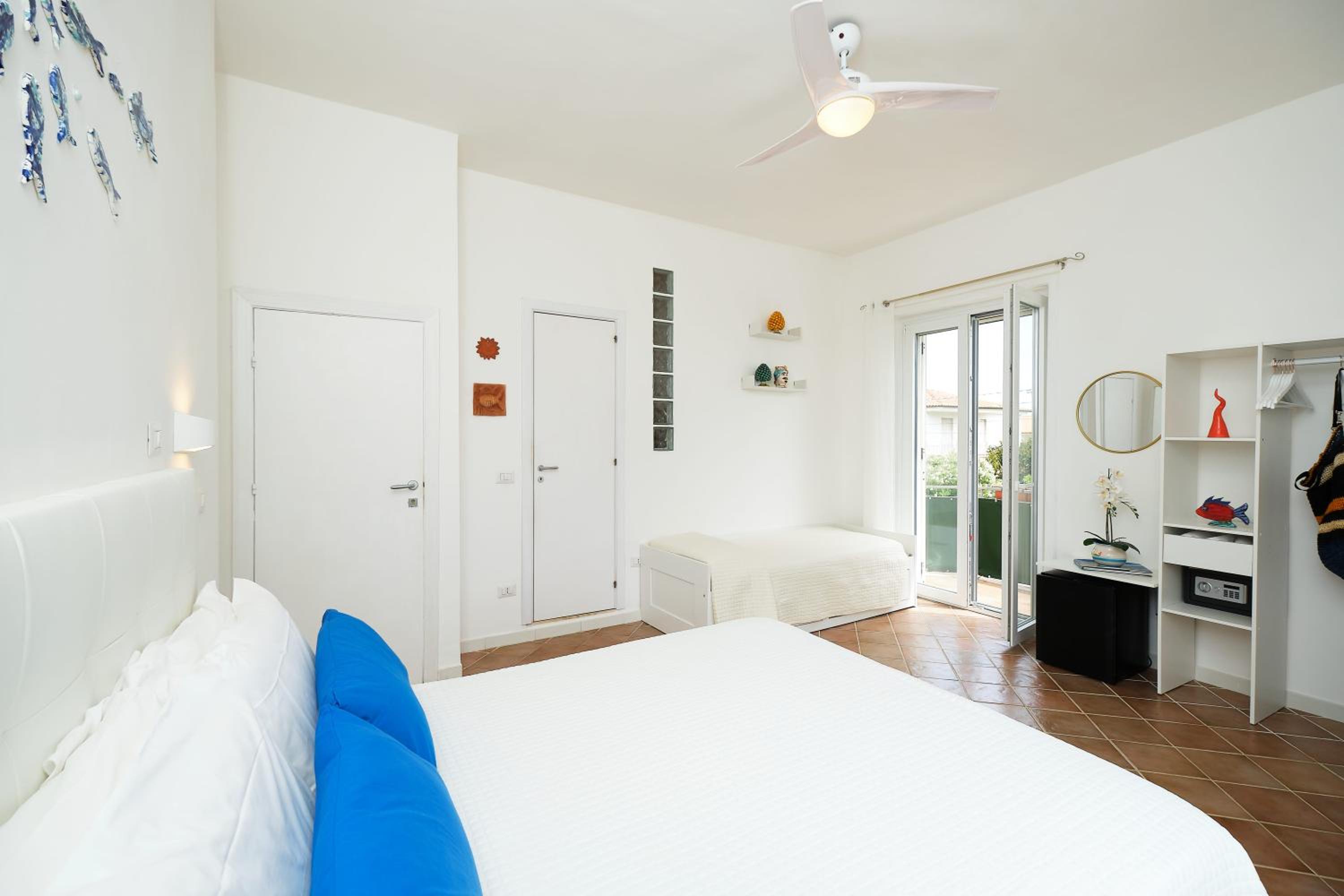 Triple Room with Balcony photo 3