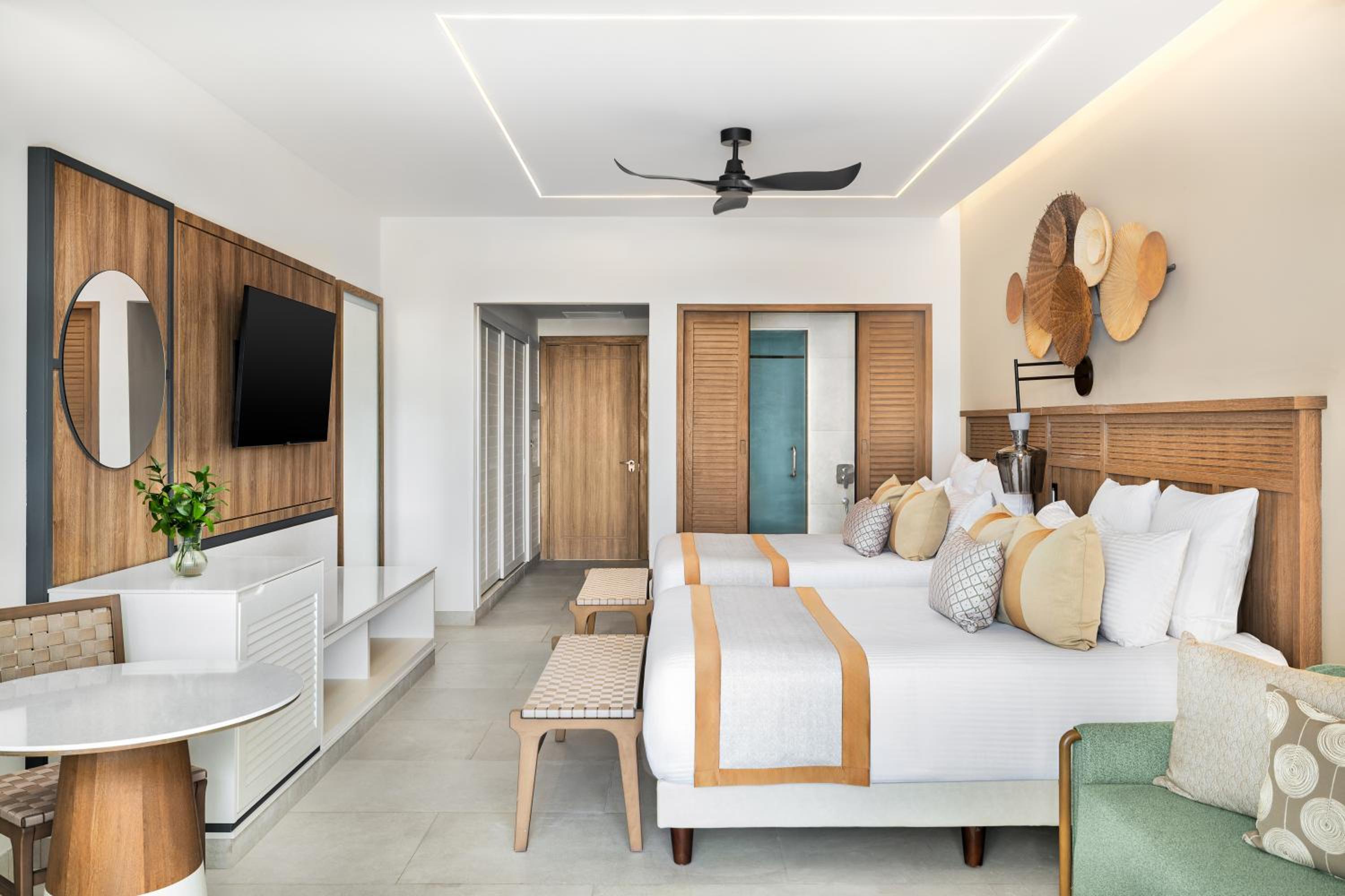 Junior Suite Swim Out Double