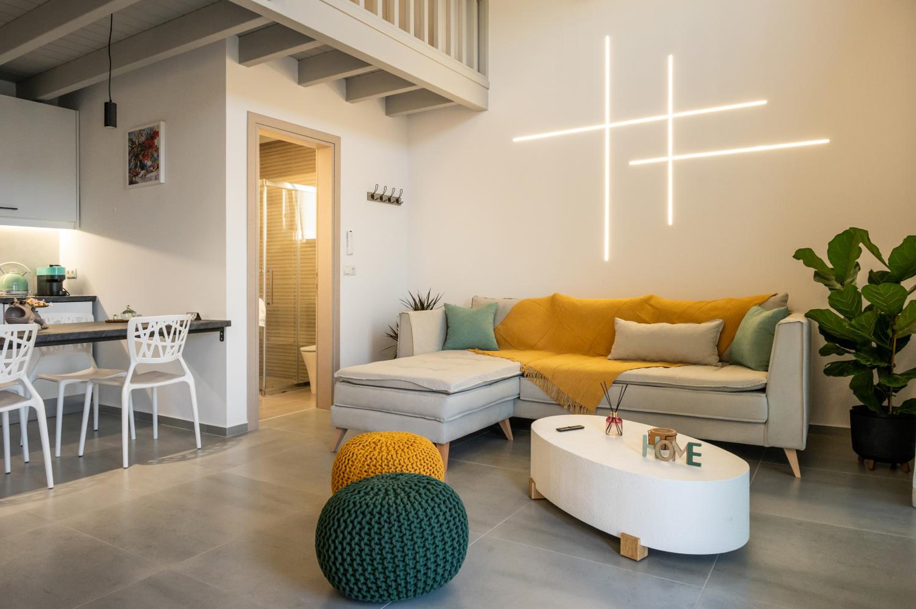 Superior One-Bedroom Apartment with Balcony photo 2