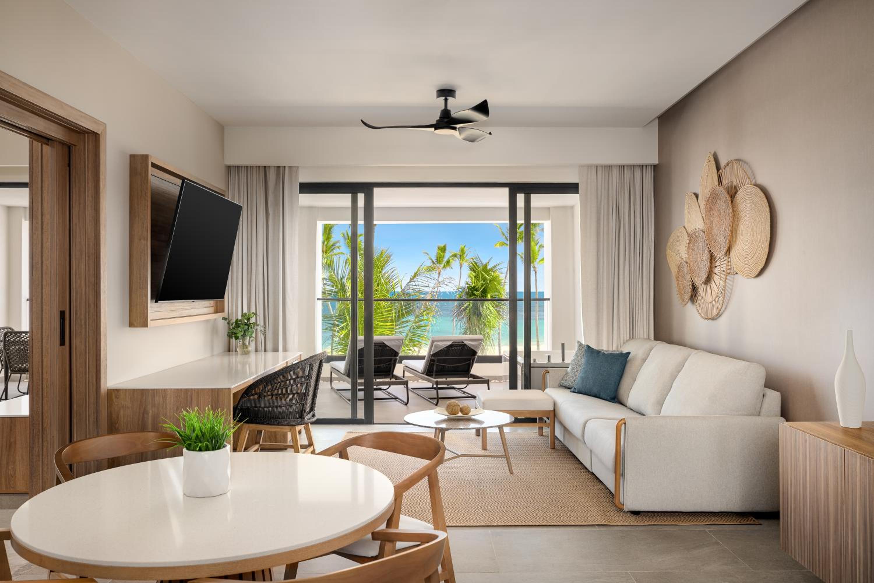 Preferred Club Master Suite Ocean Front King