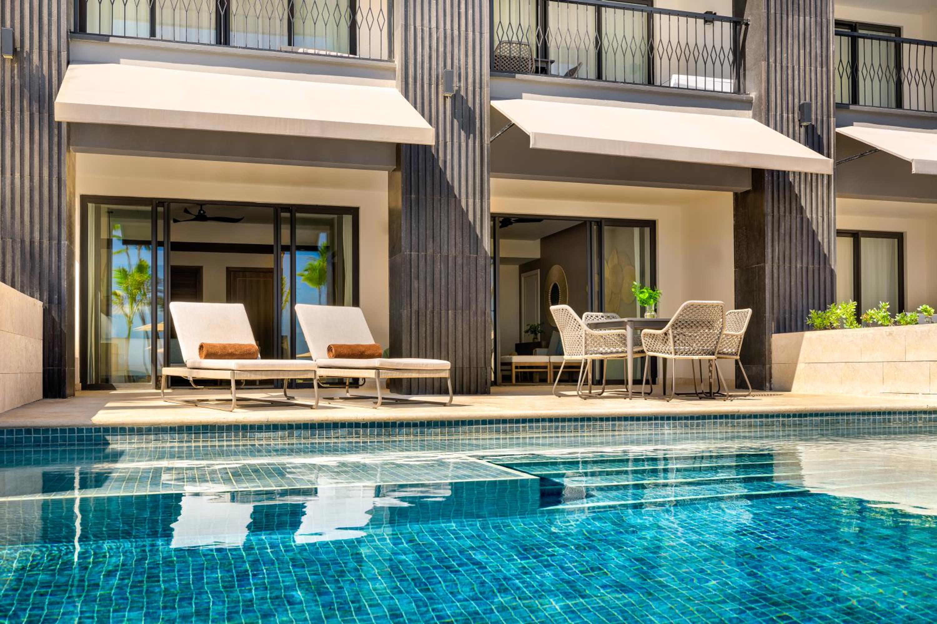 Preferred Club Master Suite Ocean Front Swim Out King
