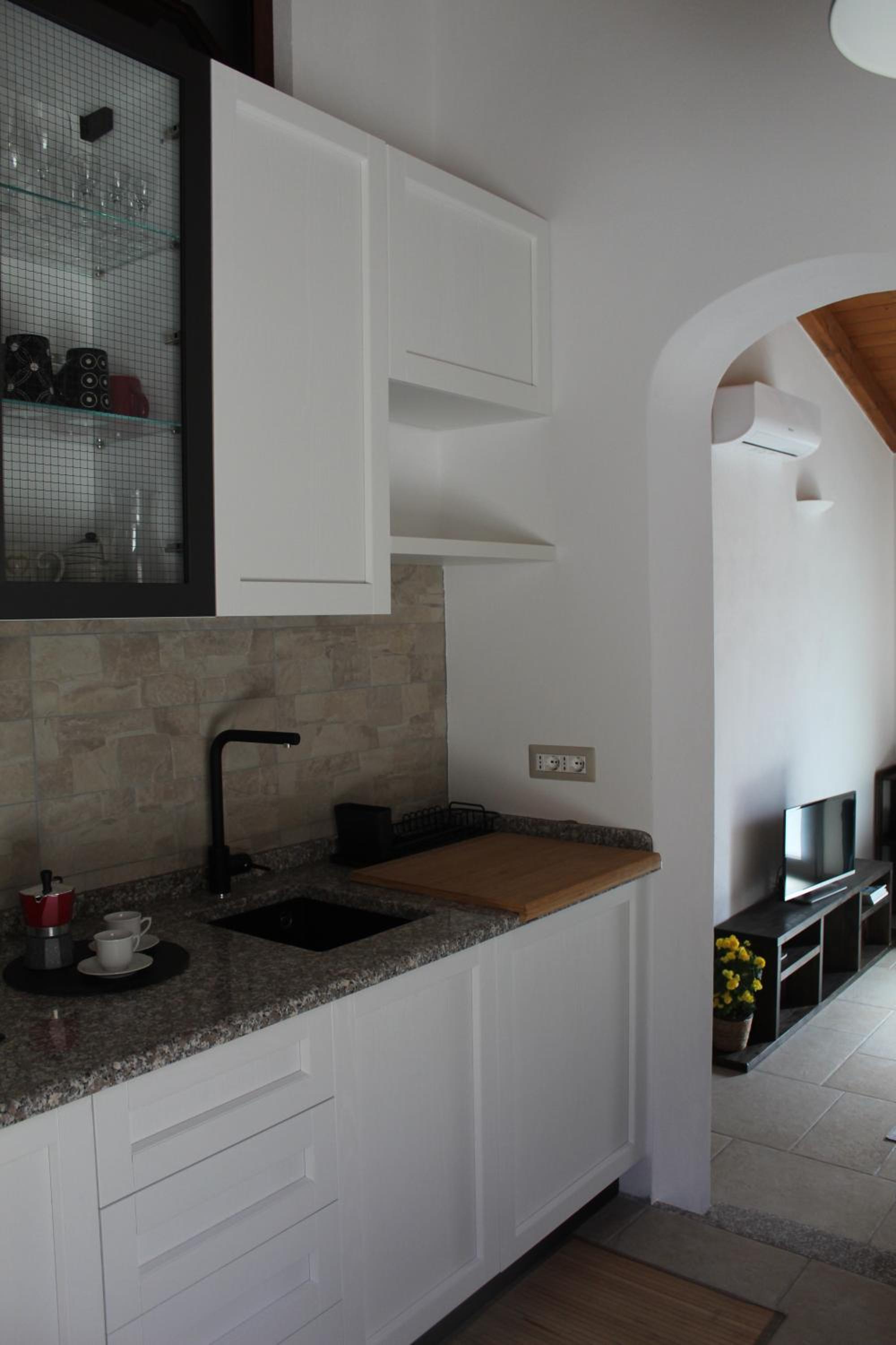 One-Bedroom House photo 2
