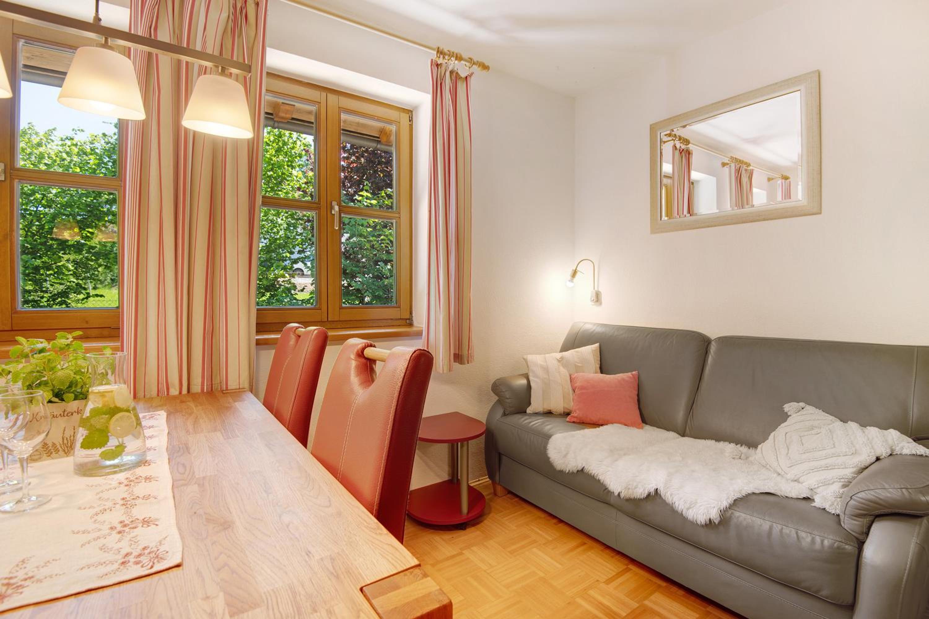 Two-Bedroom Deluxe Apartment with Garden View photo 1