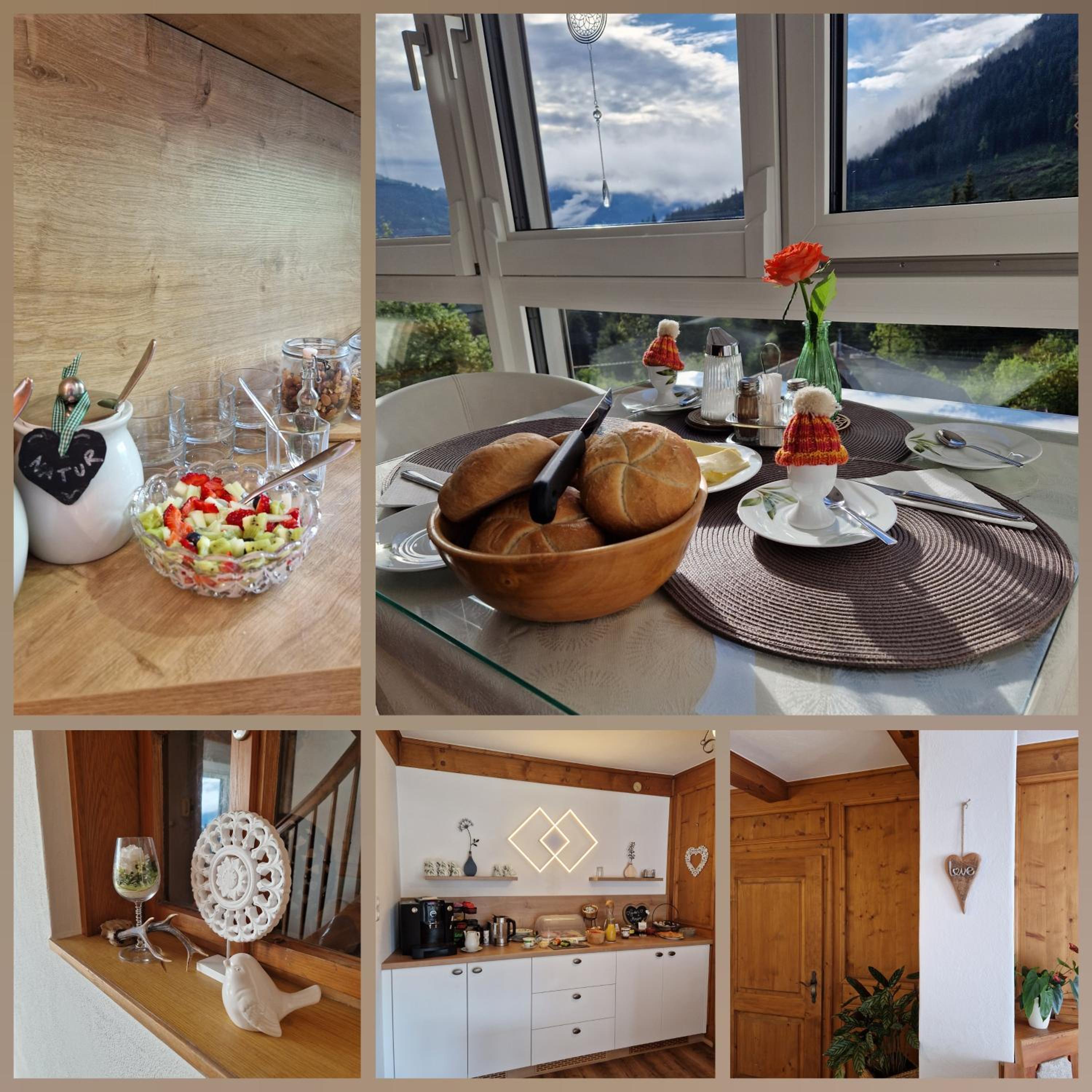 Double Room with Balcony photo 3
