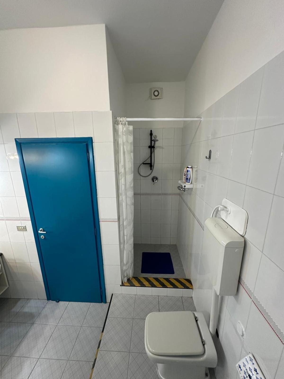 Double or Twin Room with Private Bathroom photo 2