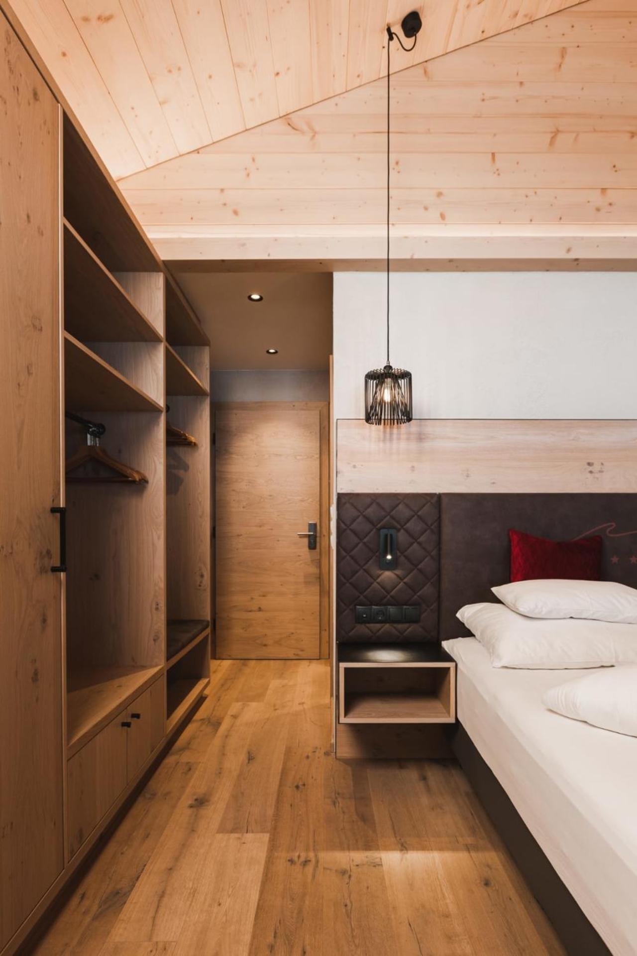 Standard Single Room with Shower