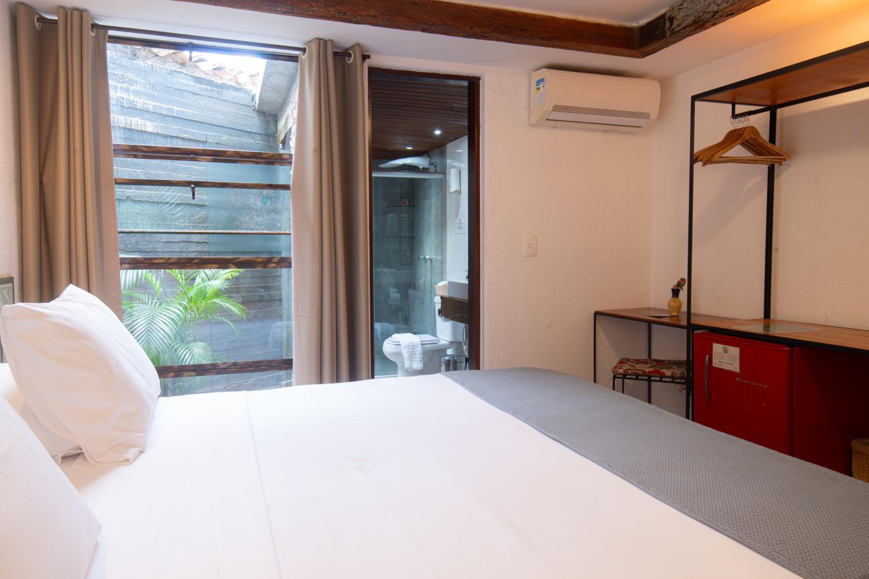 Superior Suite - Photo 8