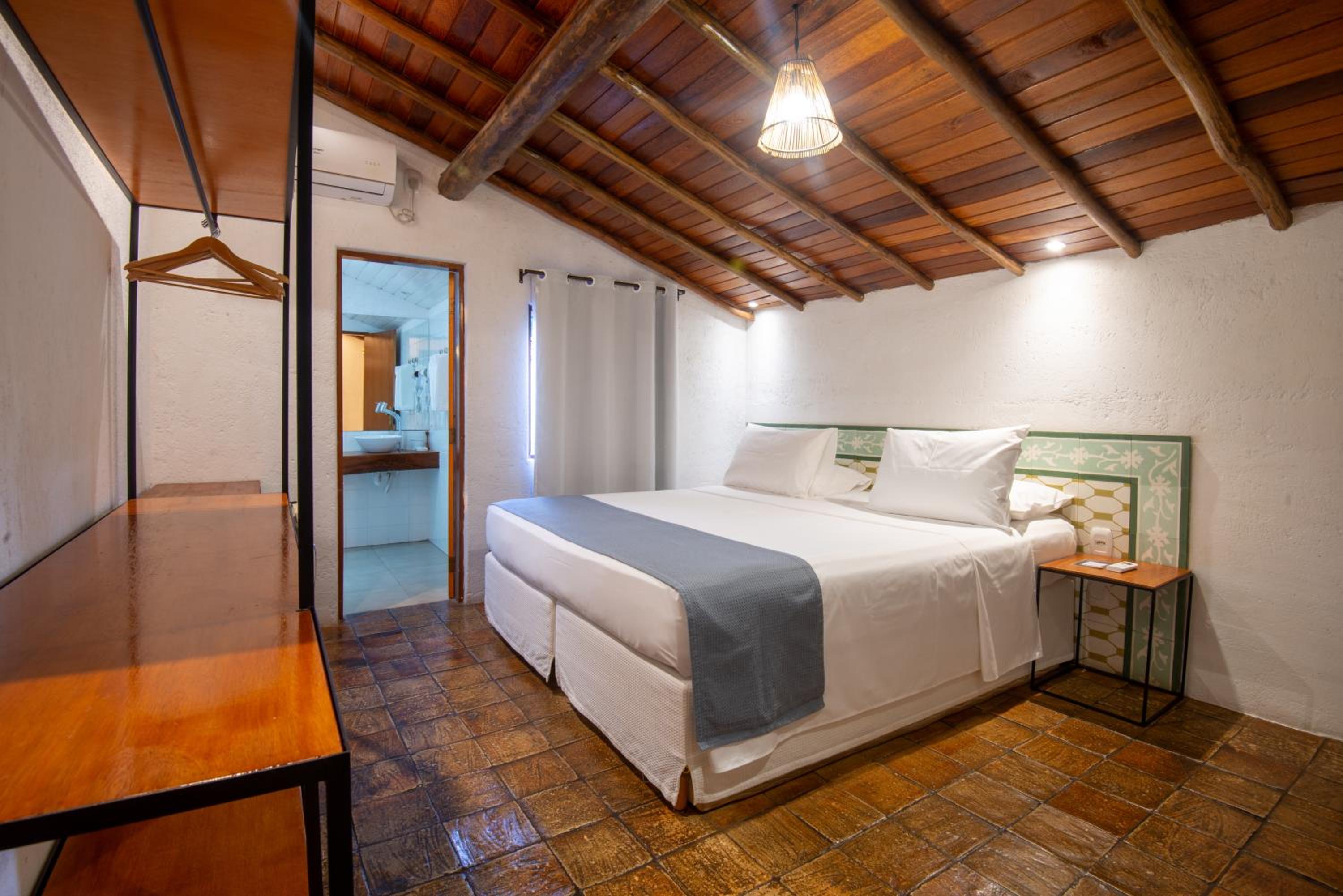 Superior Suite - Photo 7