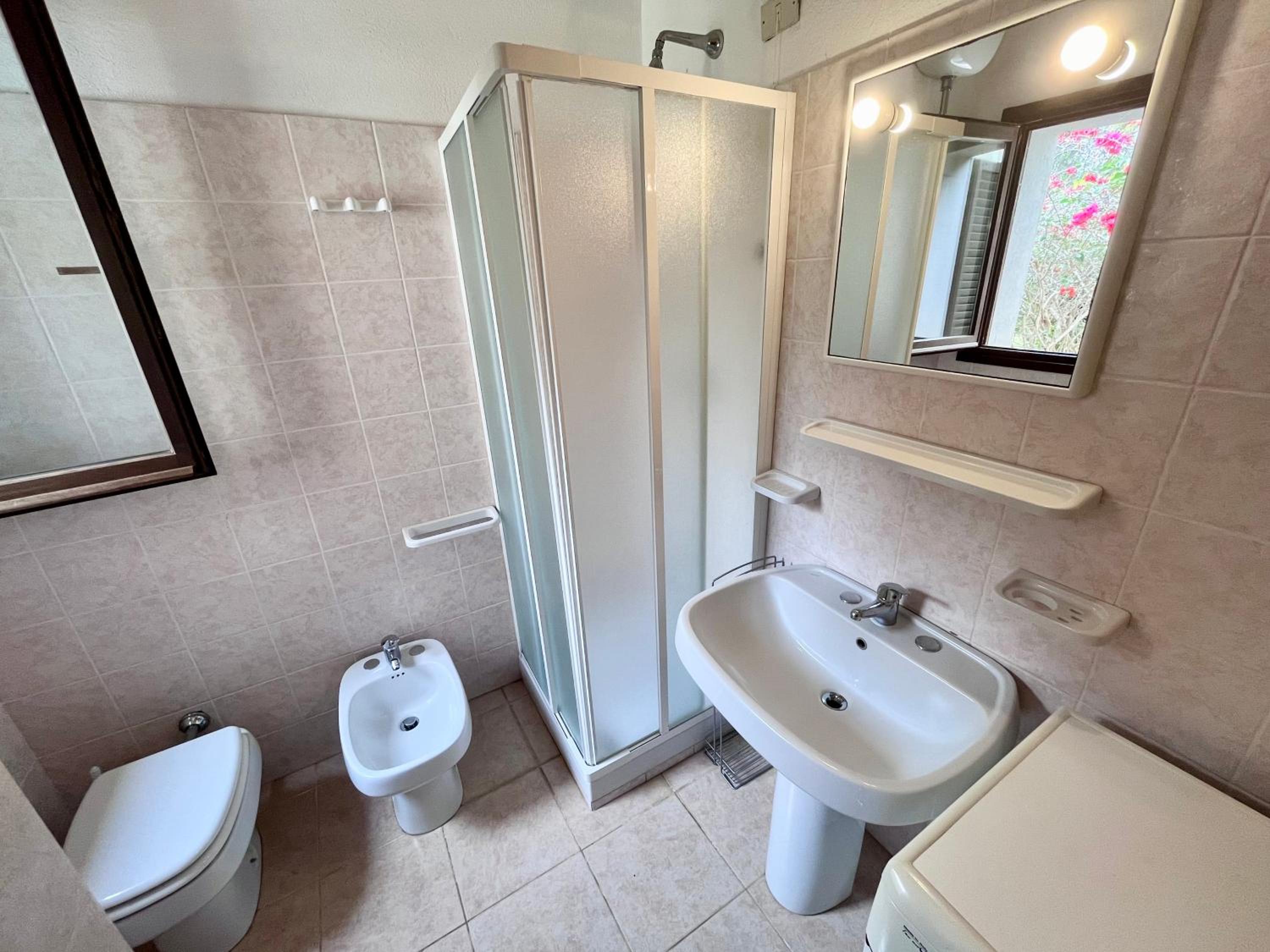 Two-Bedroom House photo 3