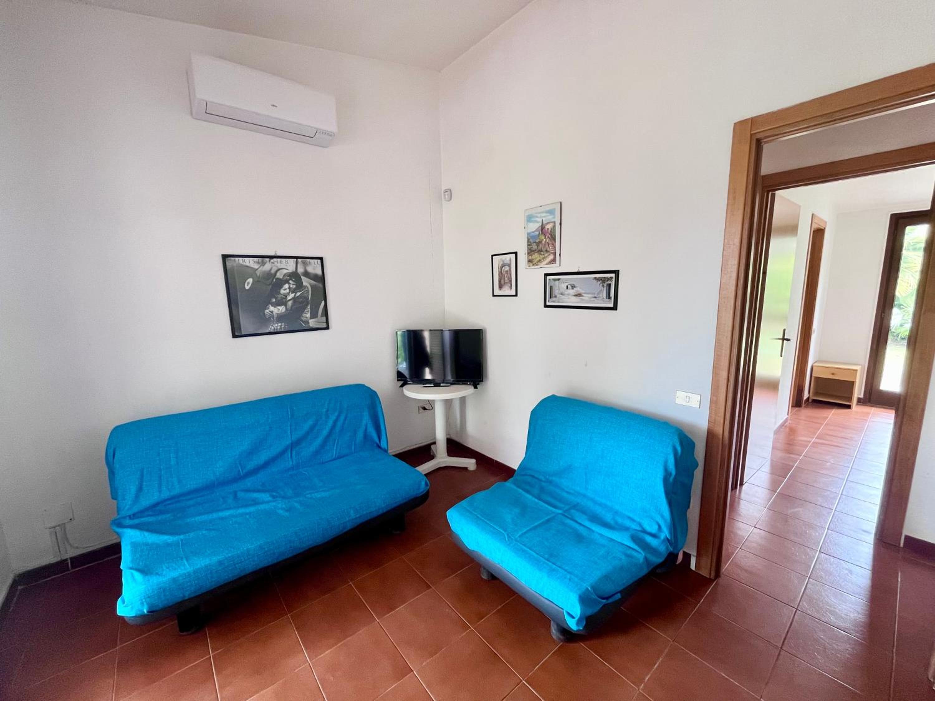Two-Bedroom House photo 2