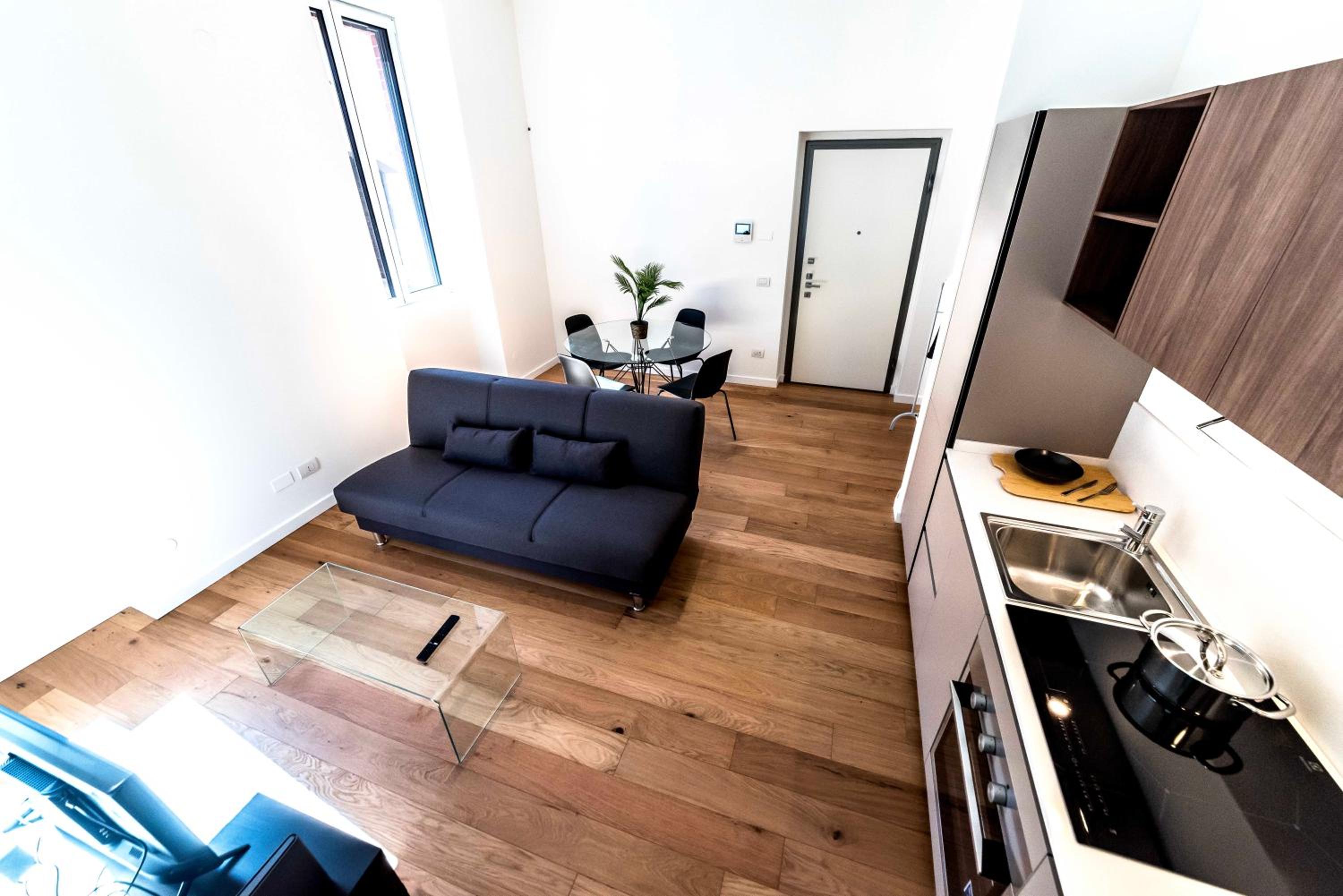 One-Bedroom Apartment photo 2