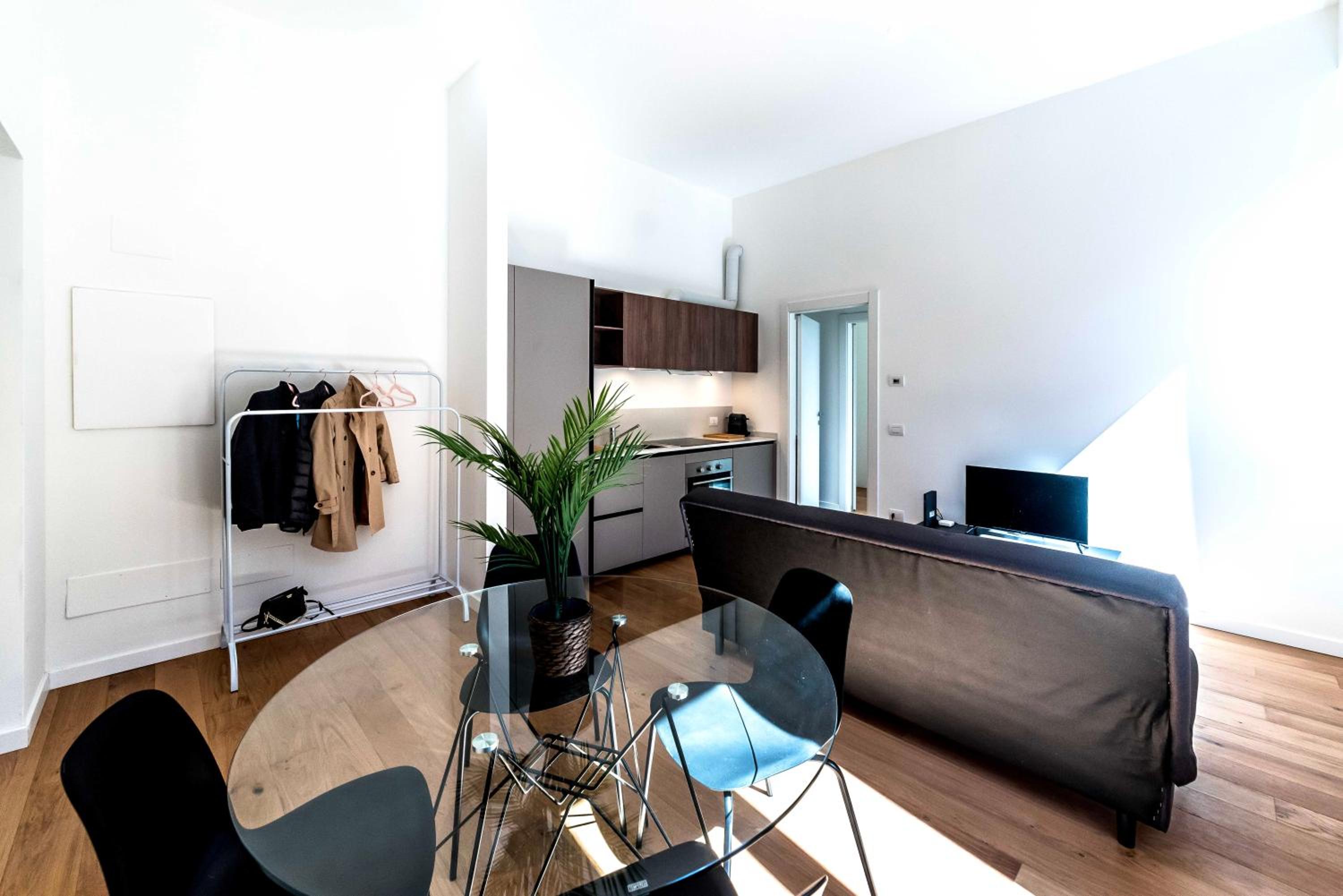 One-Bedroom Apartment photo 3