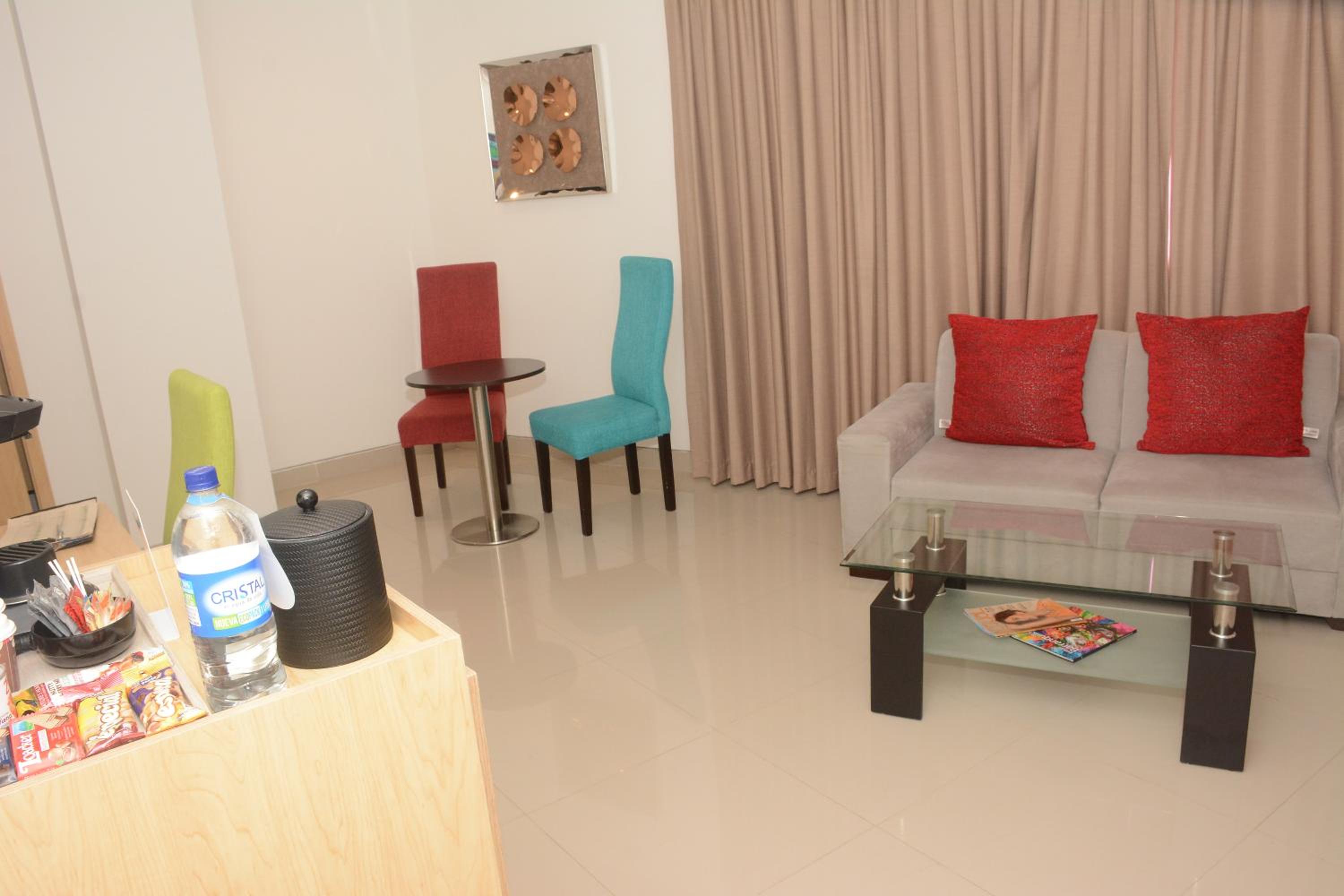 King Studio Suite with City View - Non-Smoking photo 2