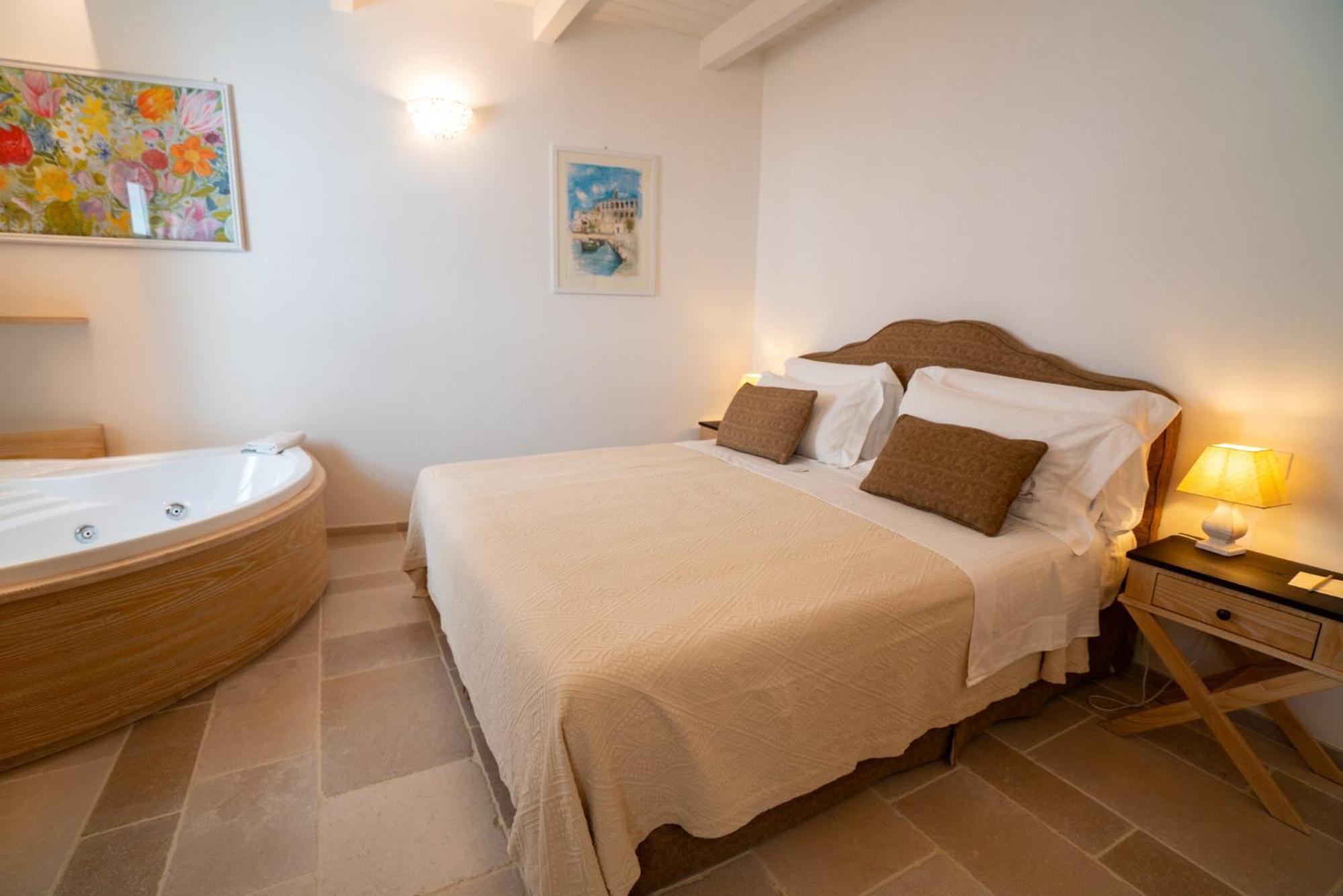 King Room with Spa Bath