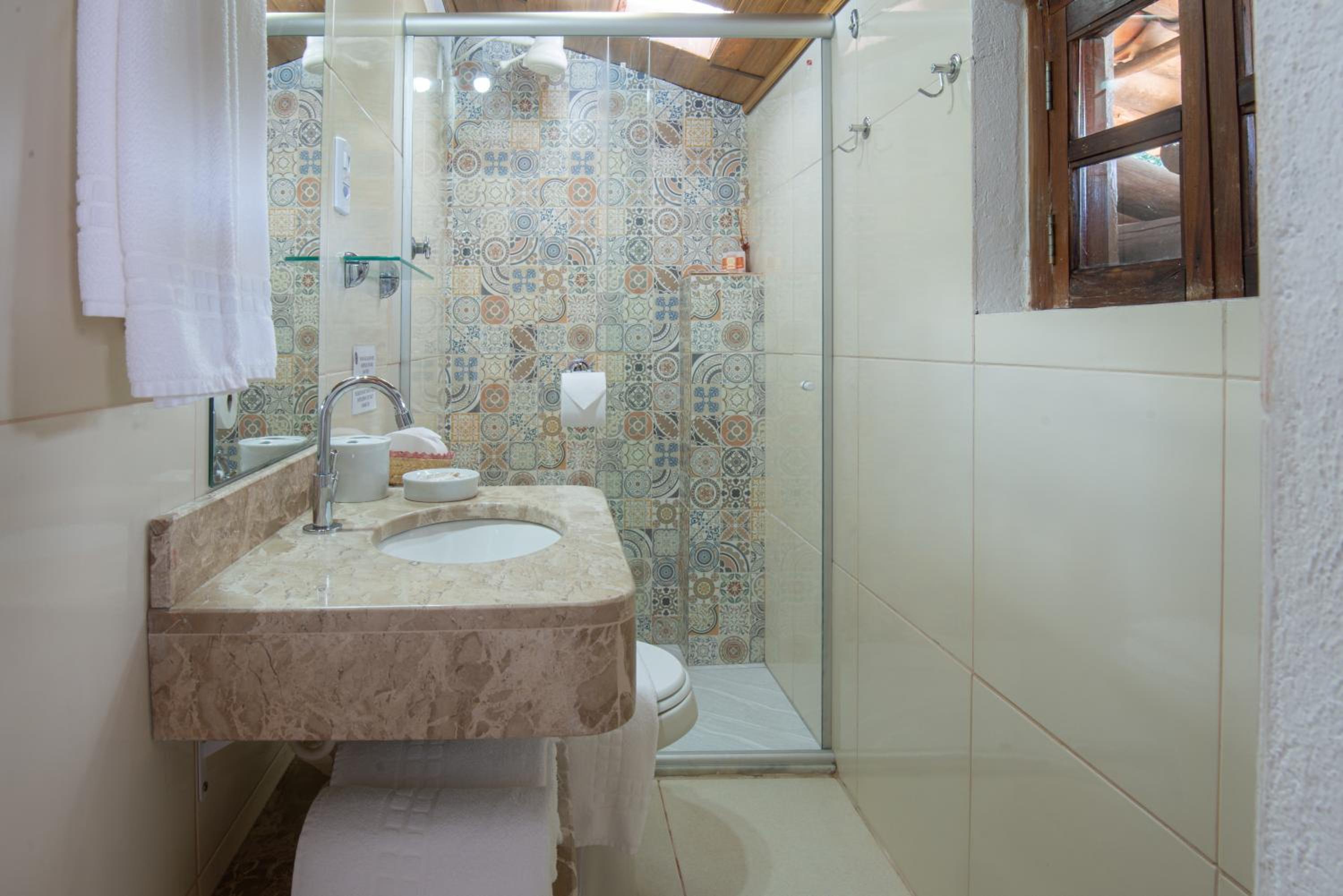 Standard Suite - Photo 3
