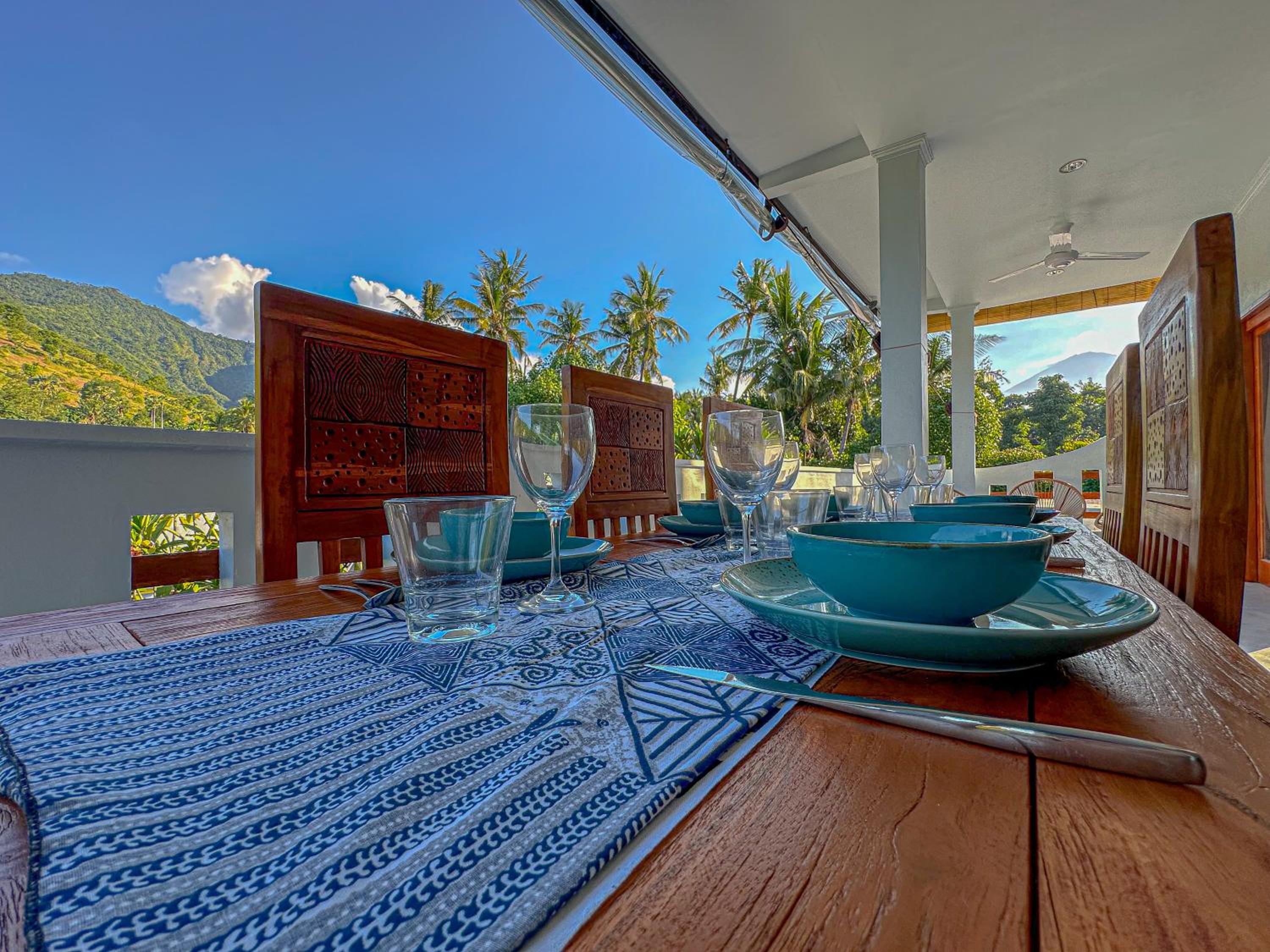 Two-Bedroom Apartment with Mountain View - Photo 5