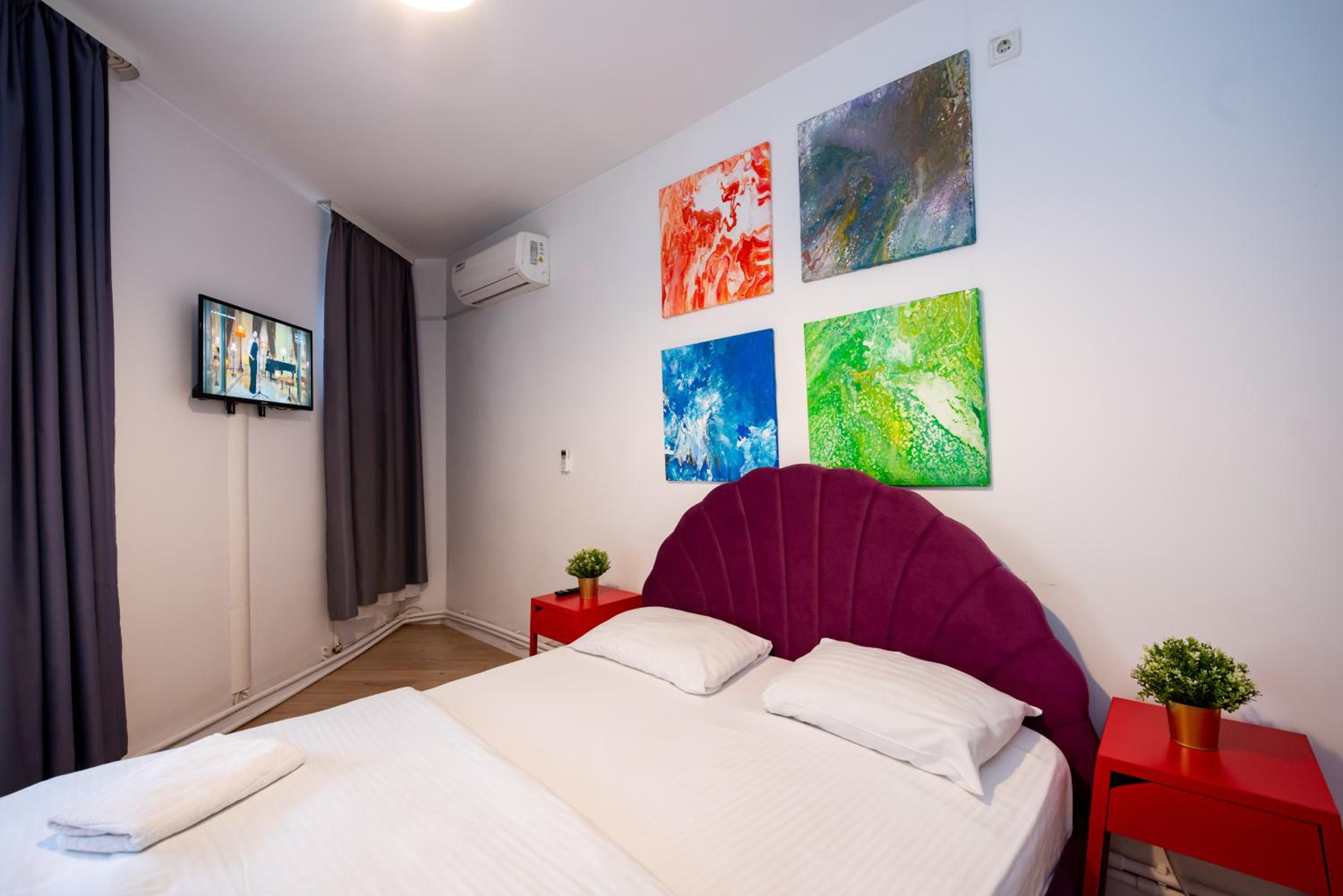 Two-Bedroom Apartment - Photo 8