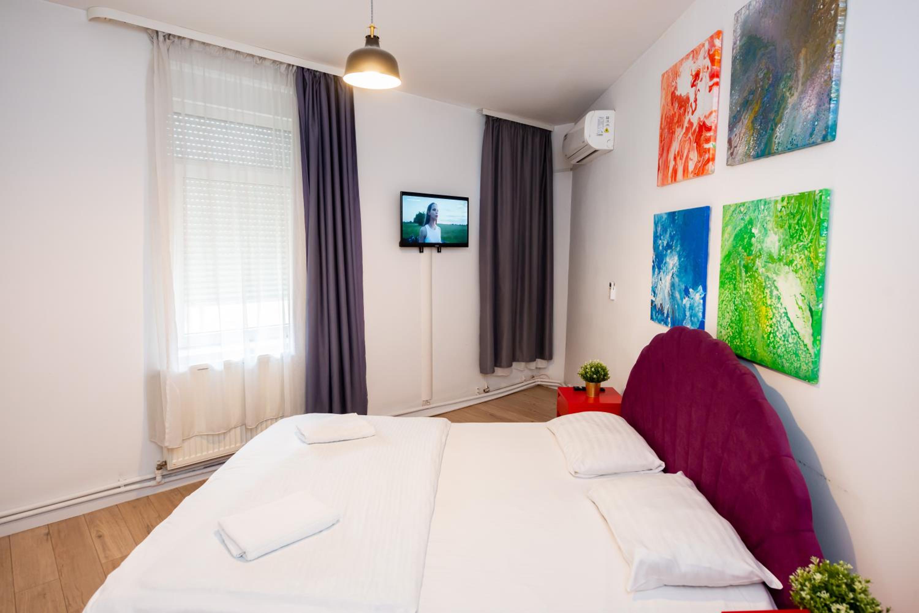 Two-Bedroom Apartment - Photo 9