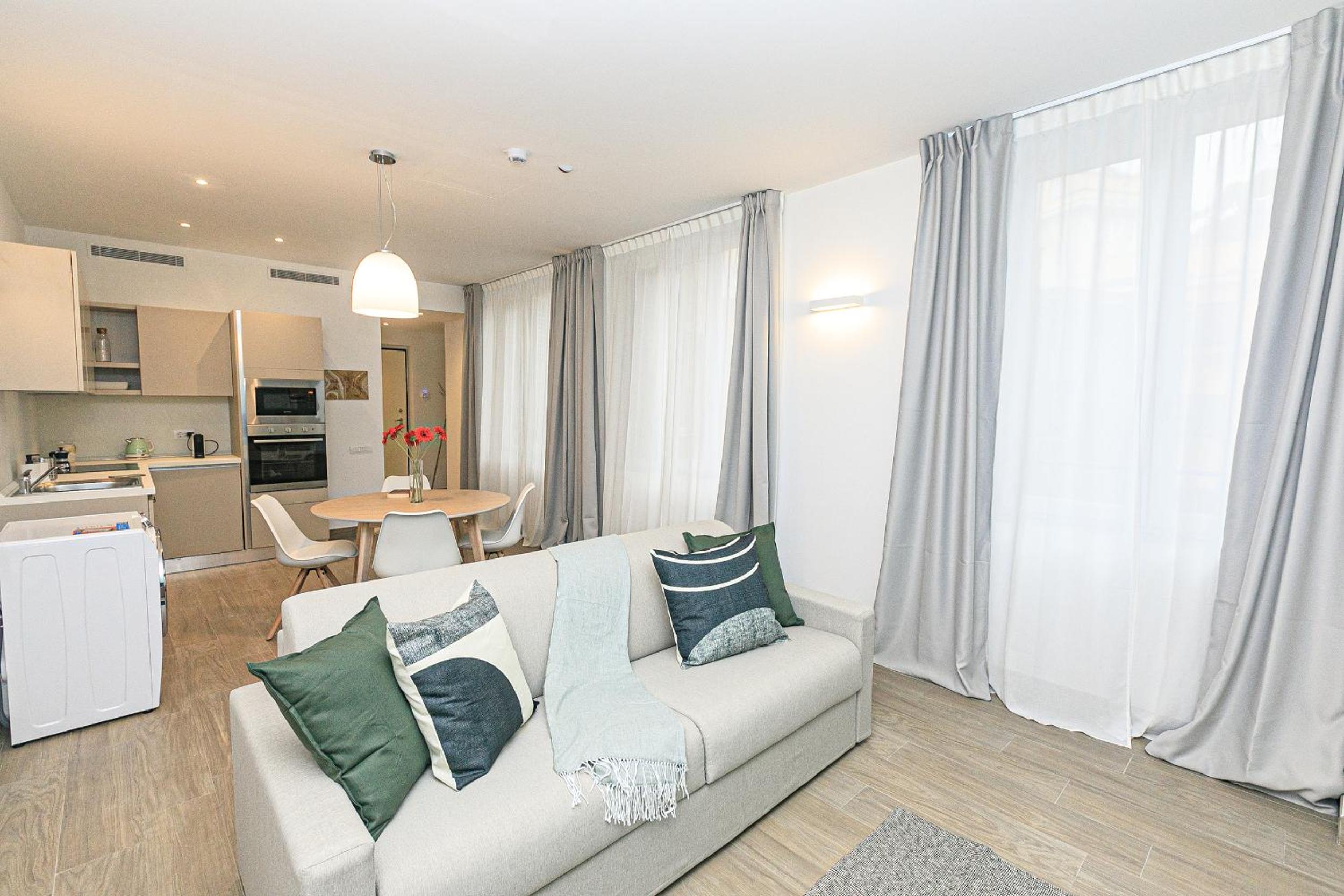 One-Bedroom Apartment