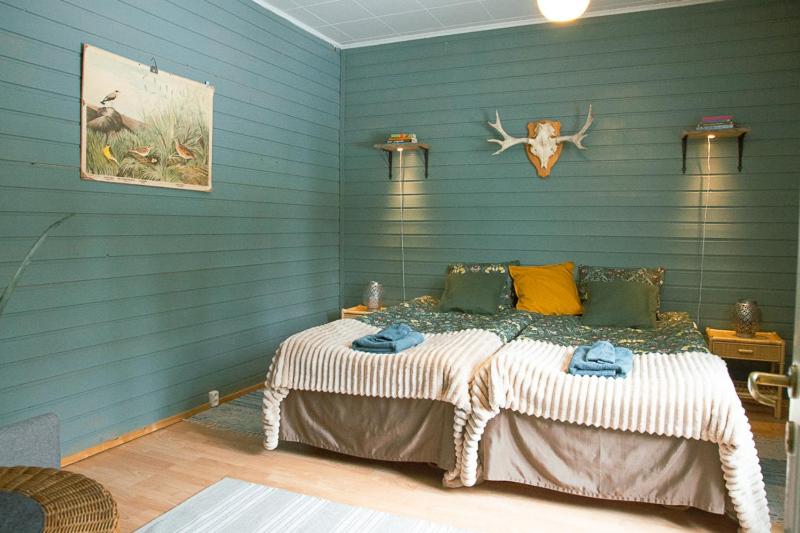 Family Room photo 3