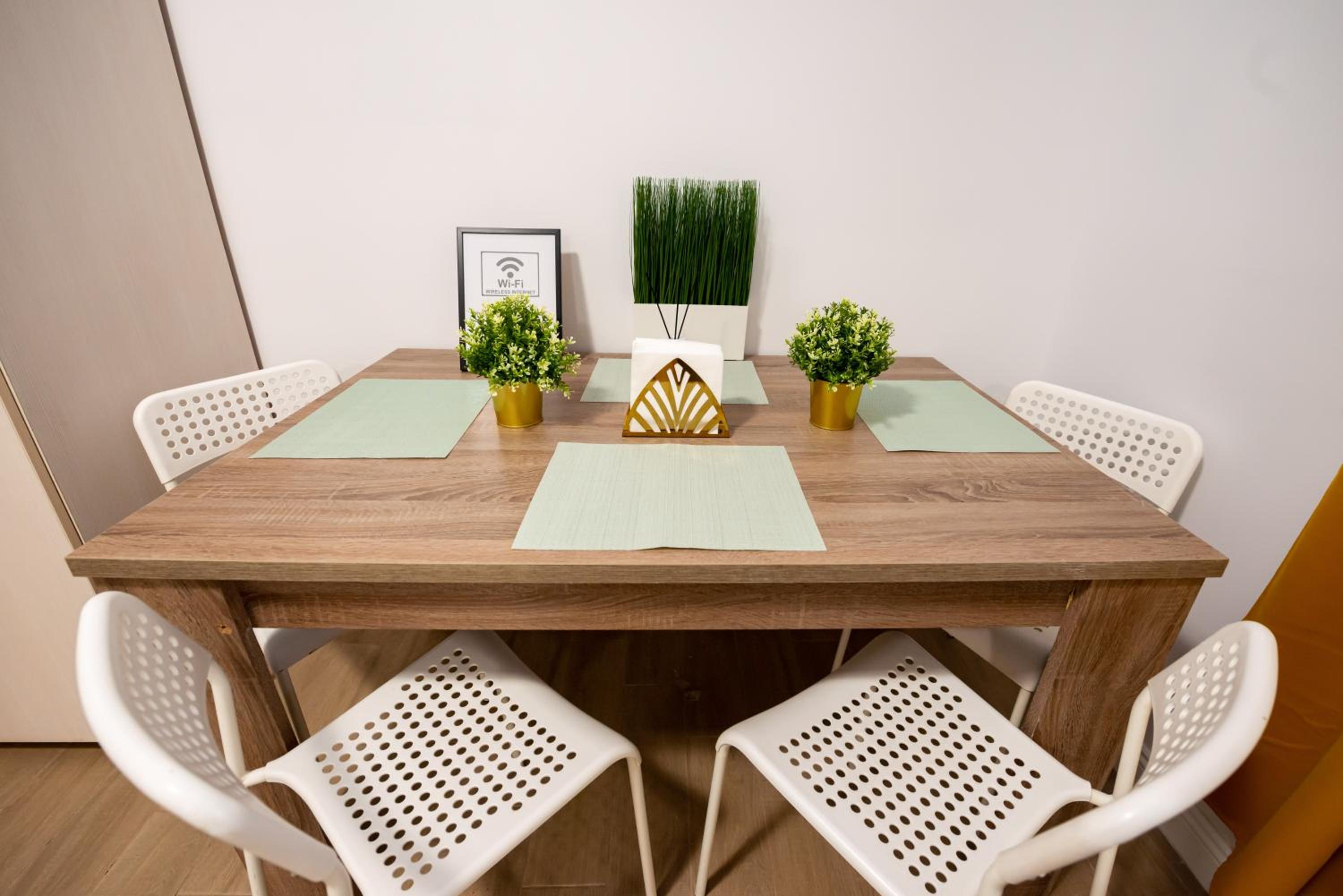Family Studio - Photo 6