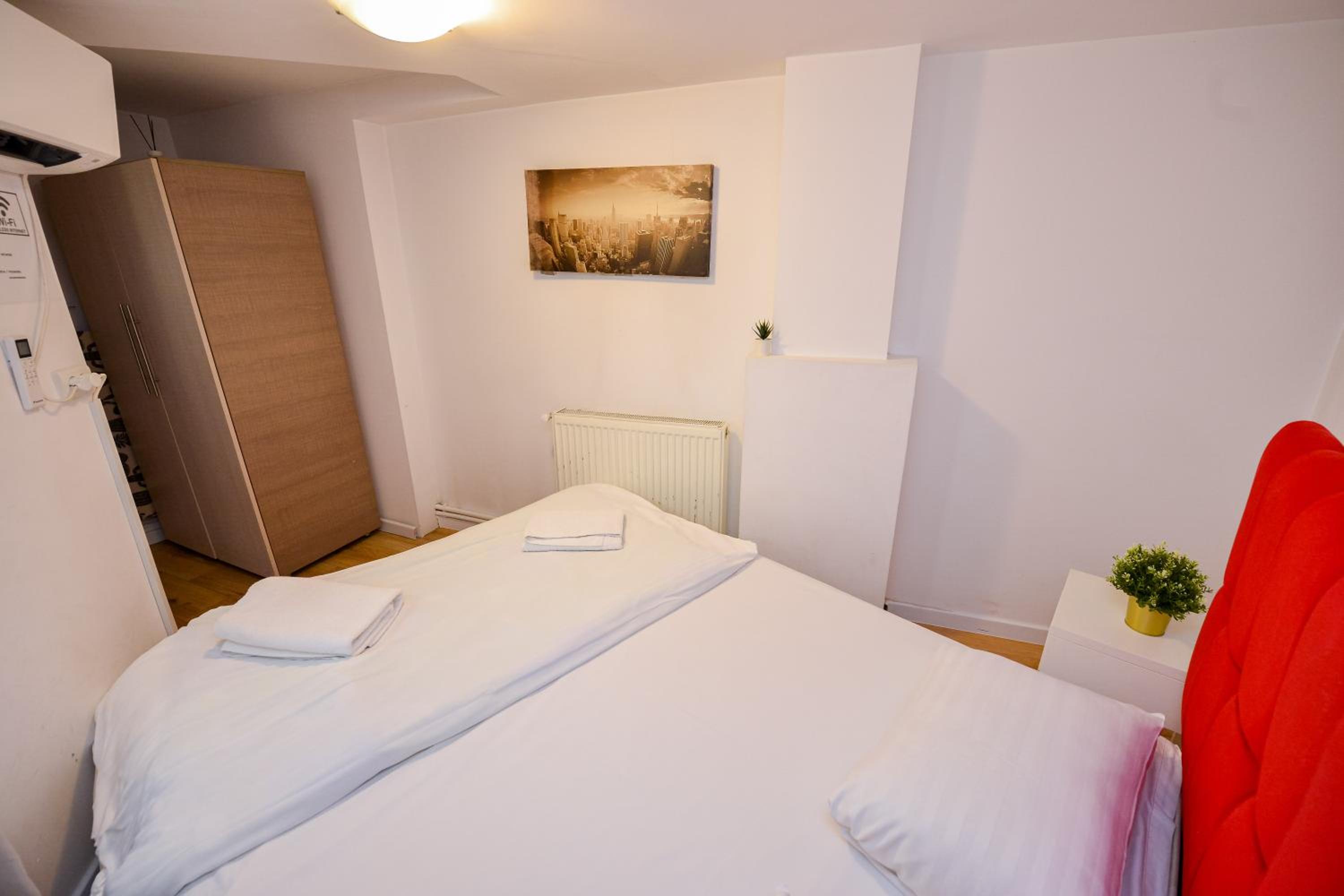 Two-Bedroom Apartment - Photo 13